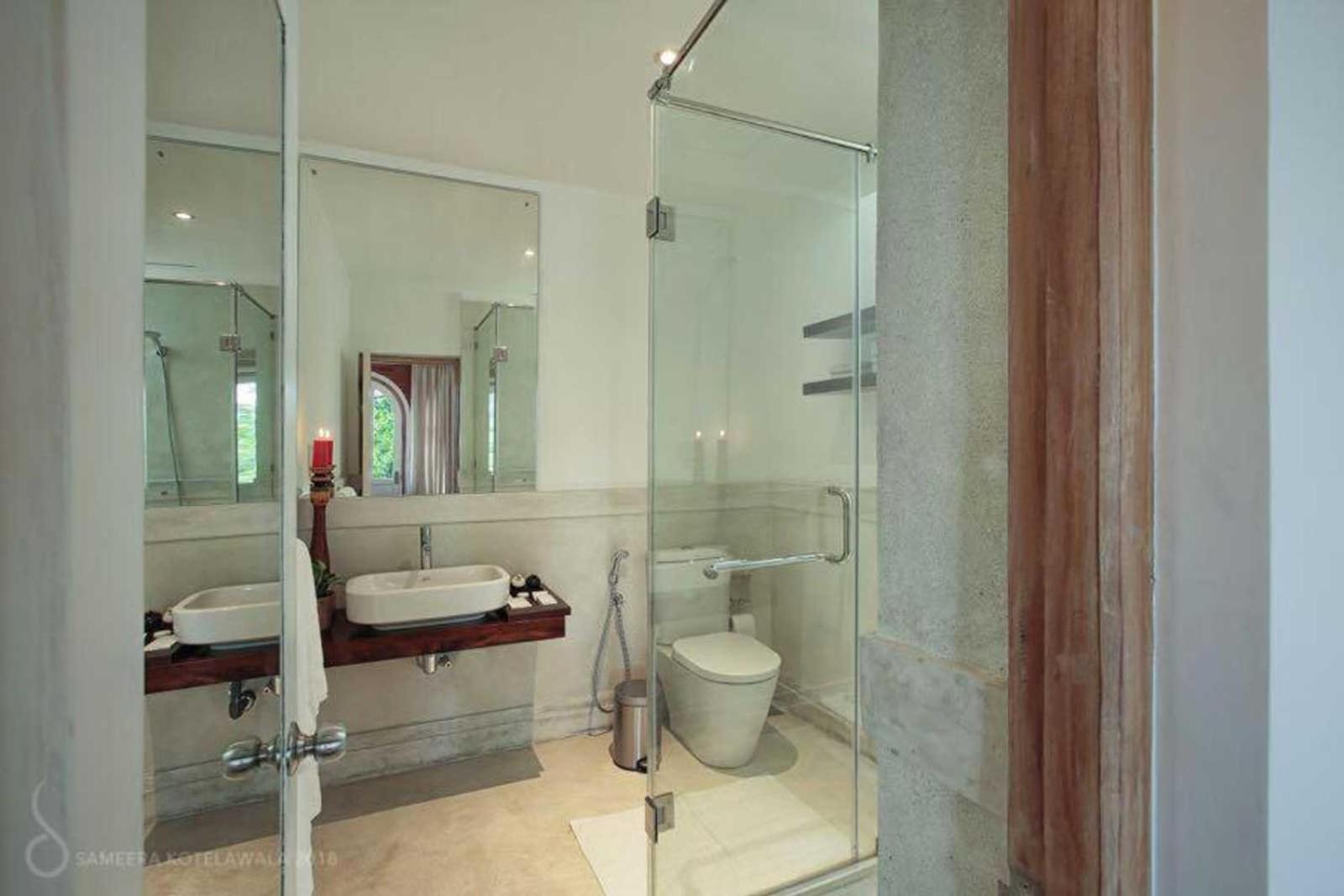 Deluxe King Room photo 2