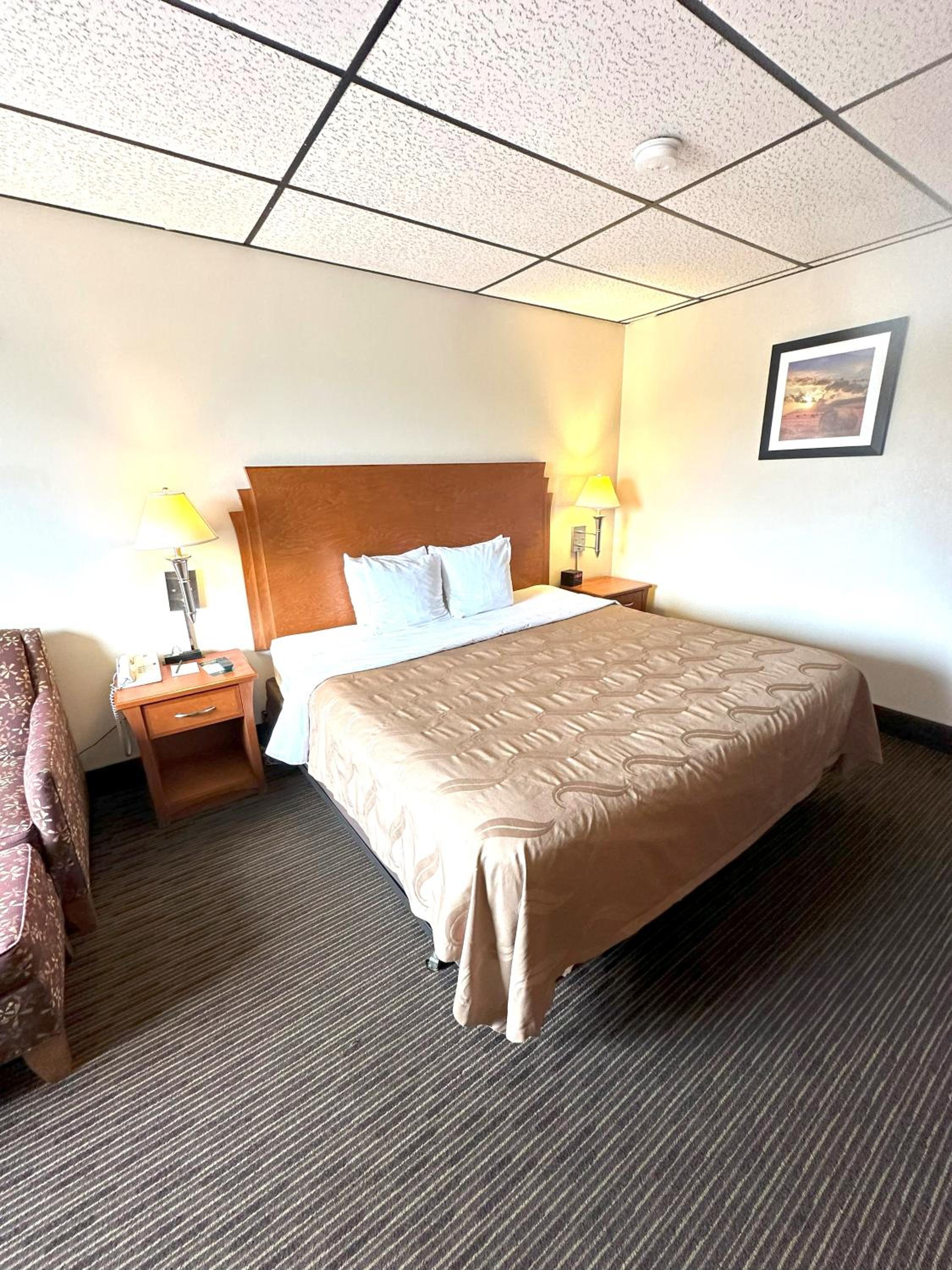 King Room - Disability Access/Non-Smoking - Photo 7