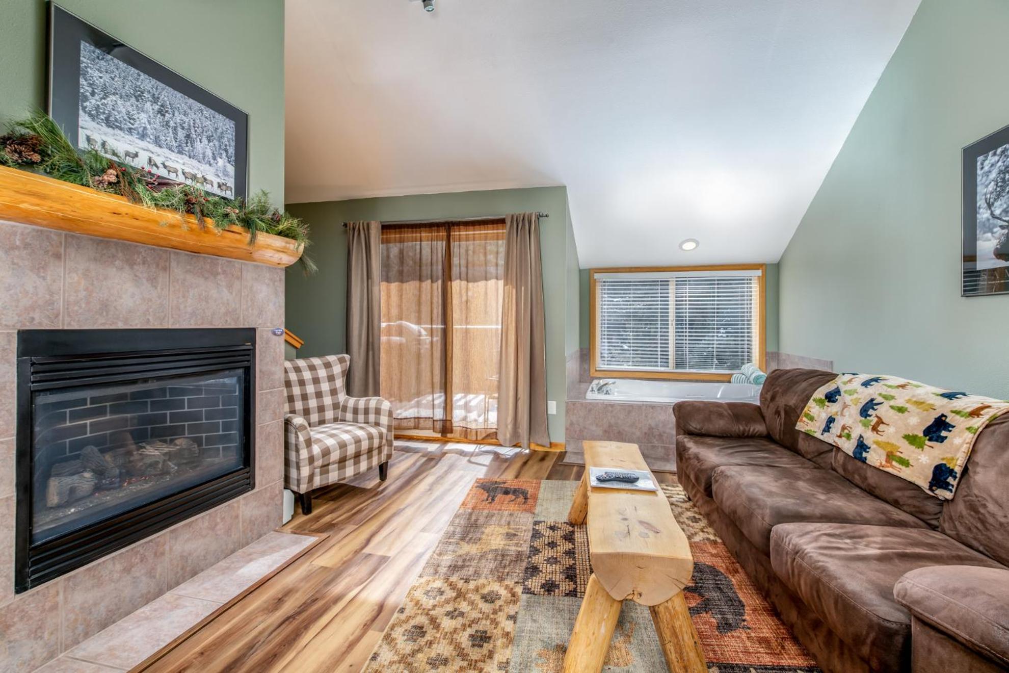 Riverview Suite