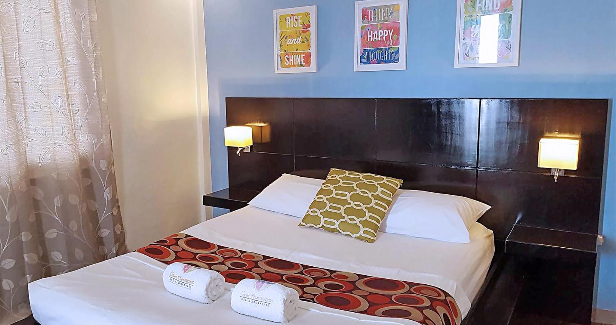 Queen Room with Pool View - Photo 1