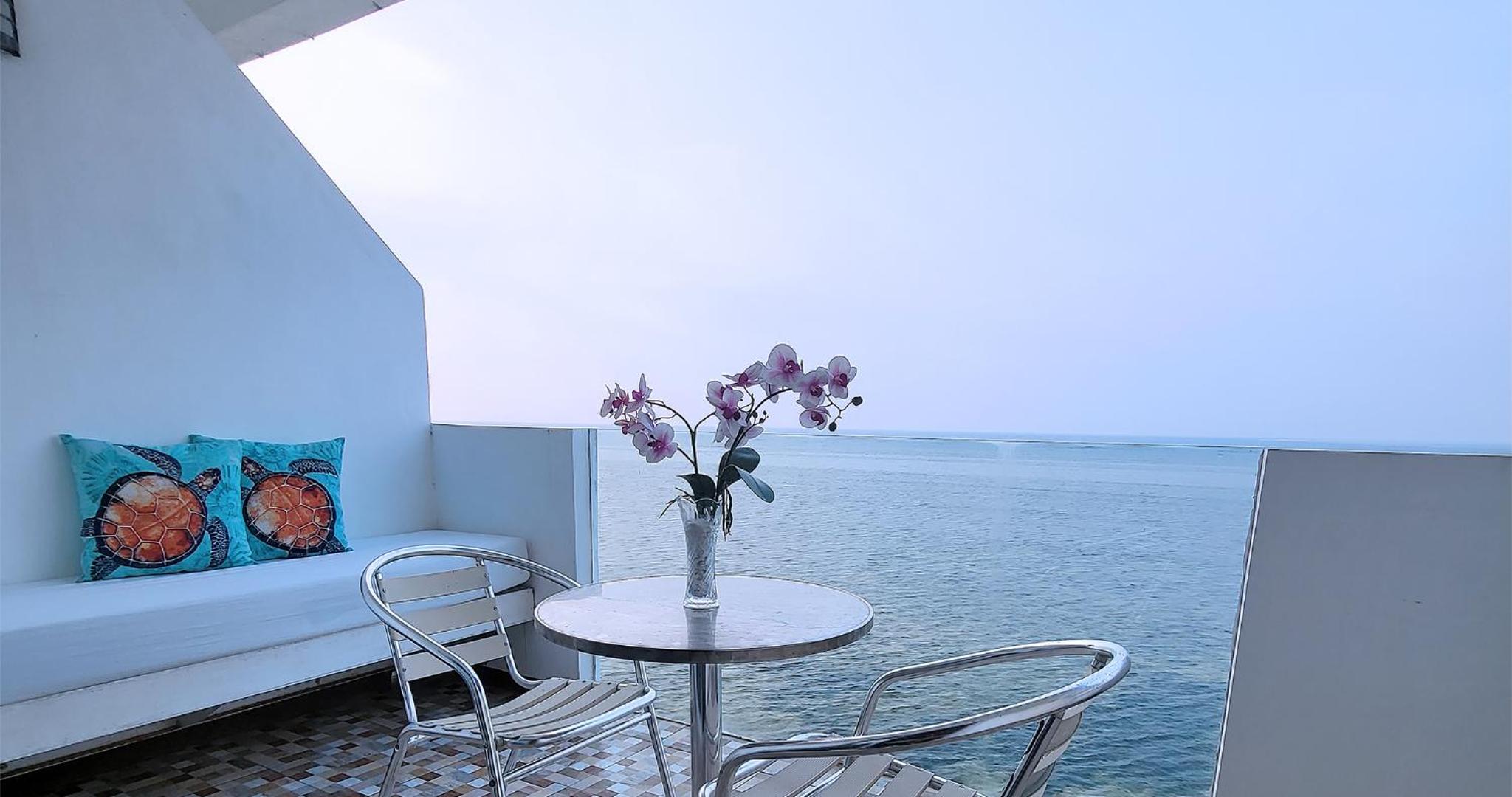 King Suite with Sea View - Photo 11