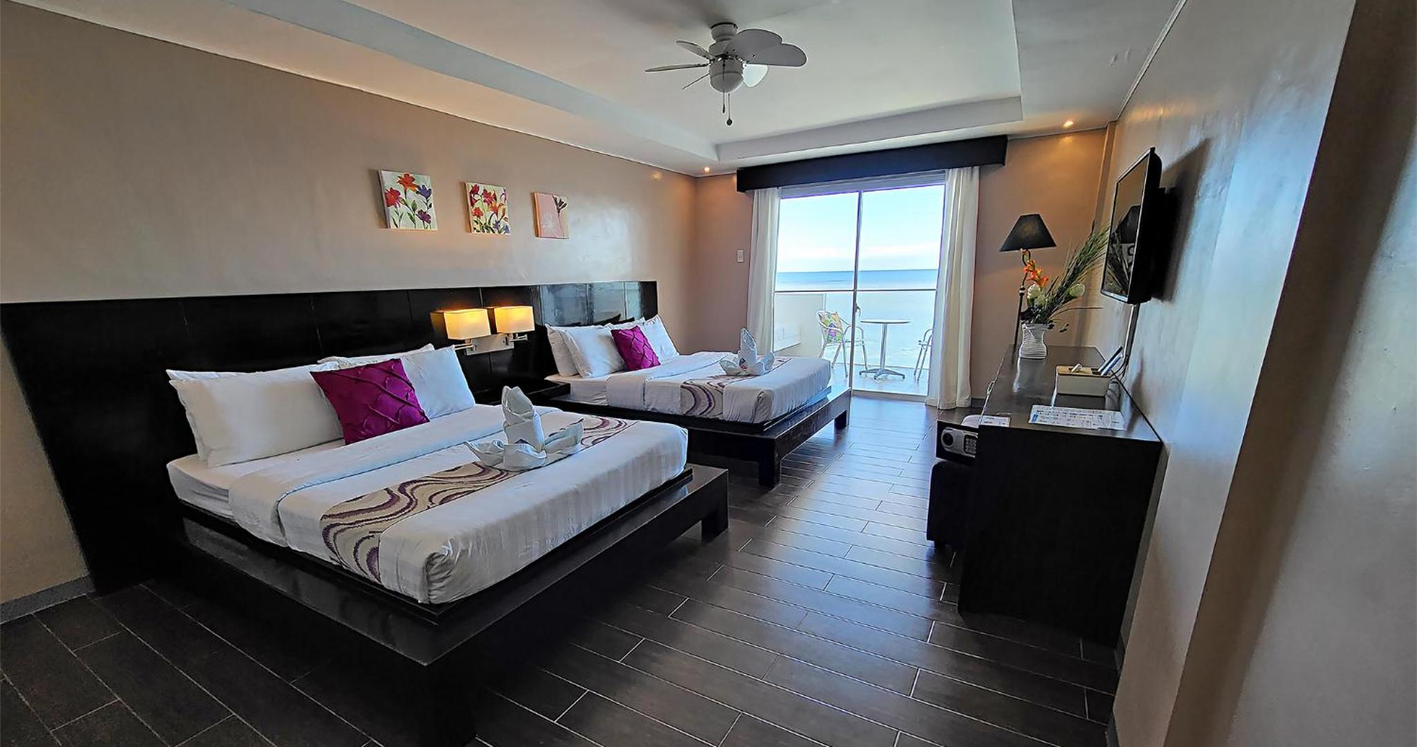 Family Room with Sea View - Photo 6