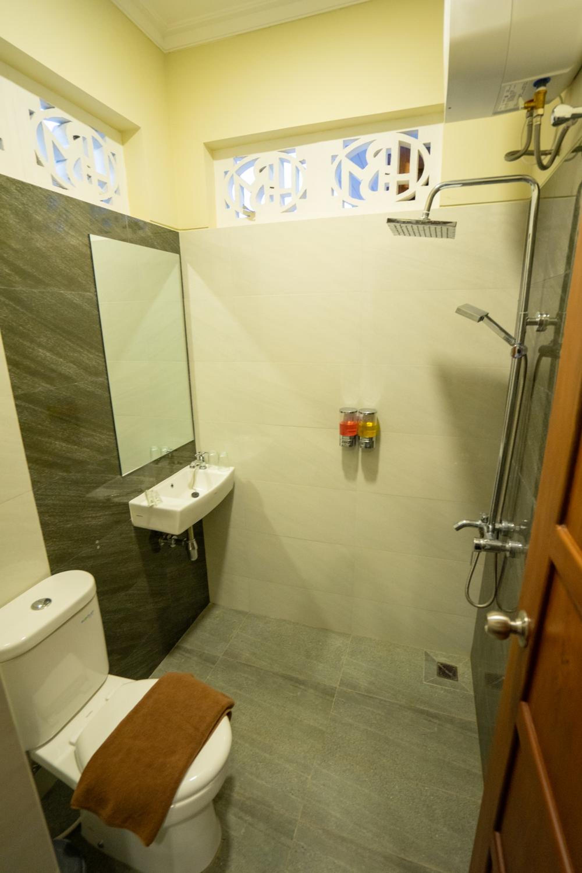 Deluxe Room - Photo 2