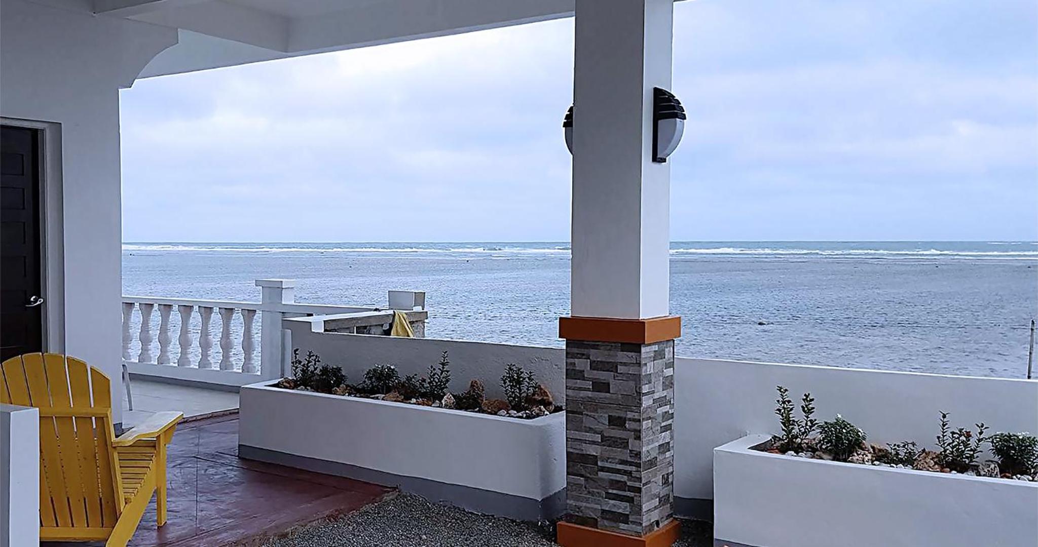 Queen Room with Sea View - Photo 3