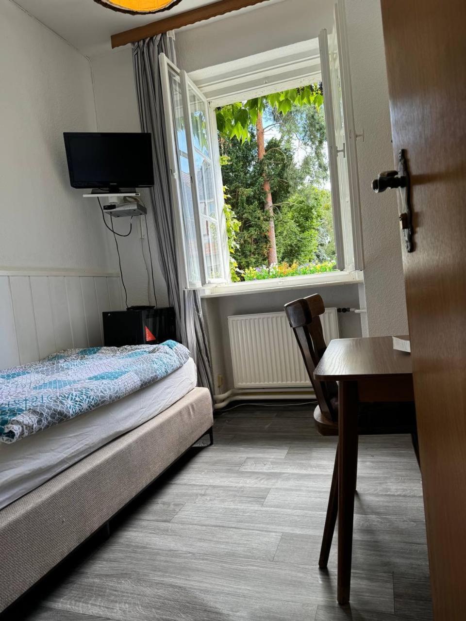 Small Single Room
