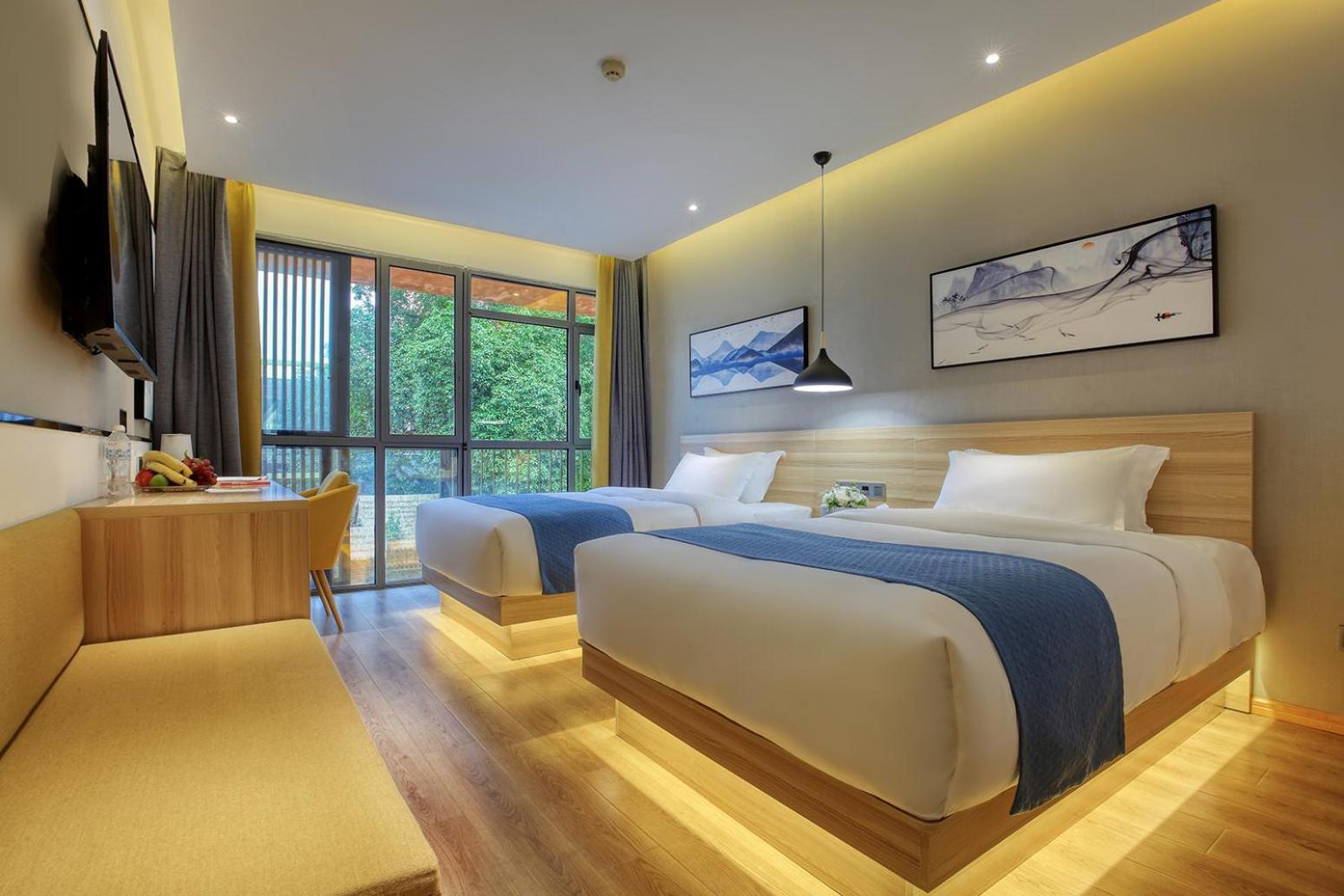 Twin Room With View
