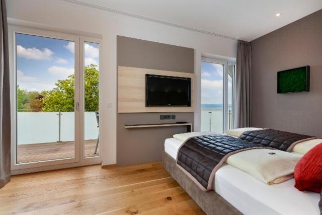 Deluxe Double Room with Balcony and Sea View
