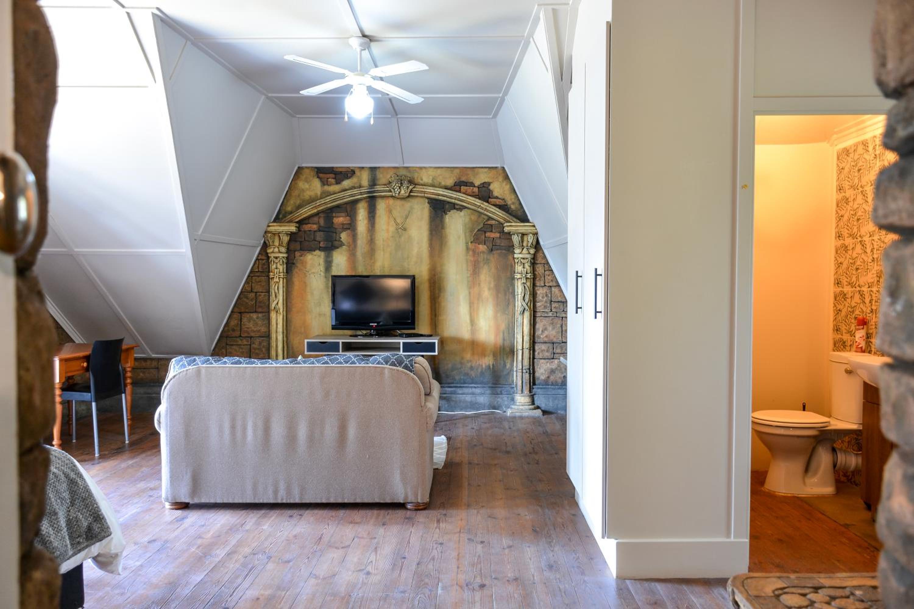 Deluxe Suite