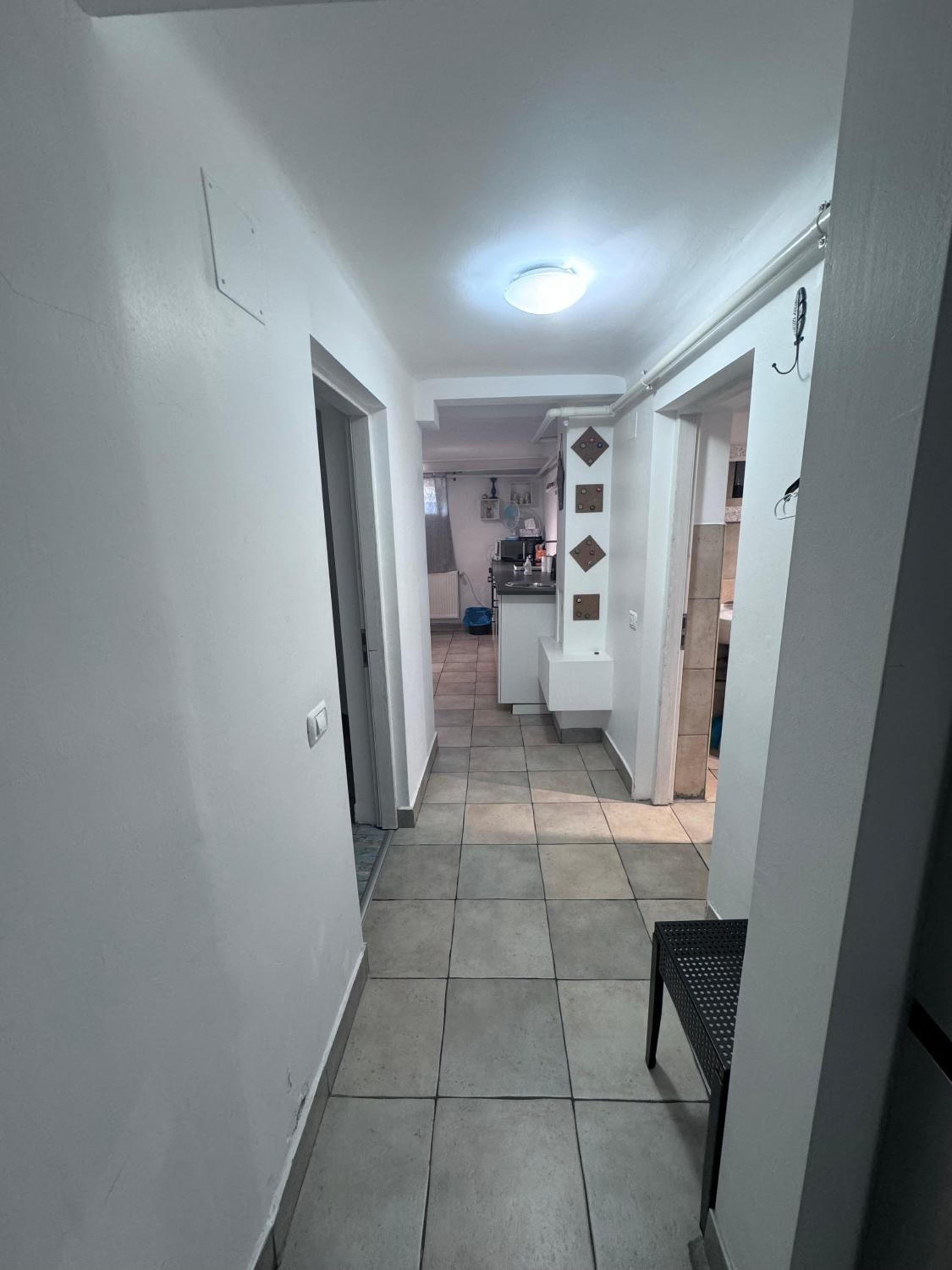 One-Bedroom Apartment - Photo 5