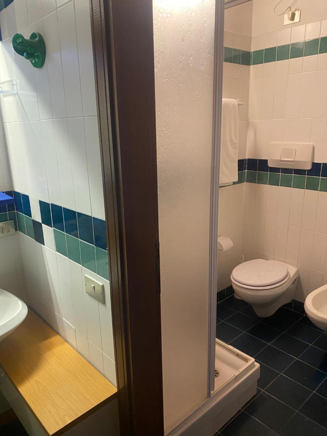 Deluxe Double or Twin Room with Sea View photo 2