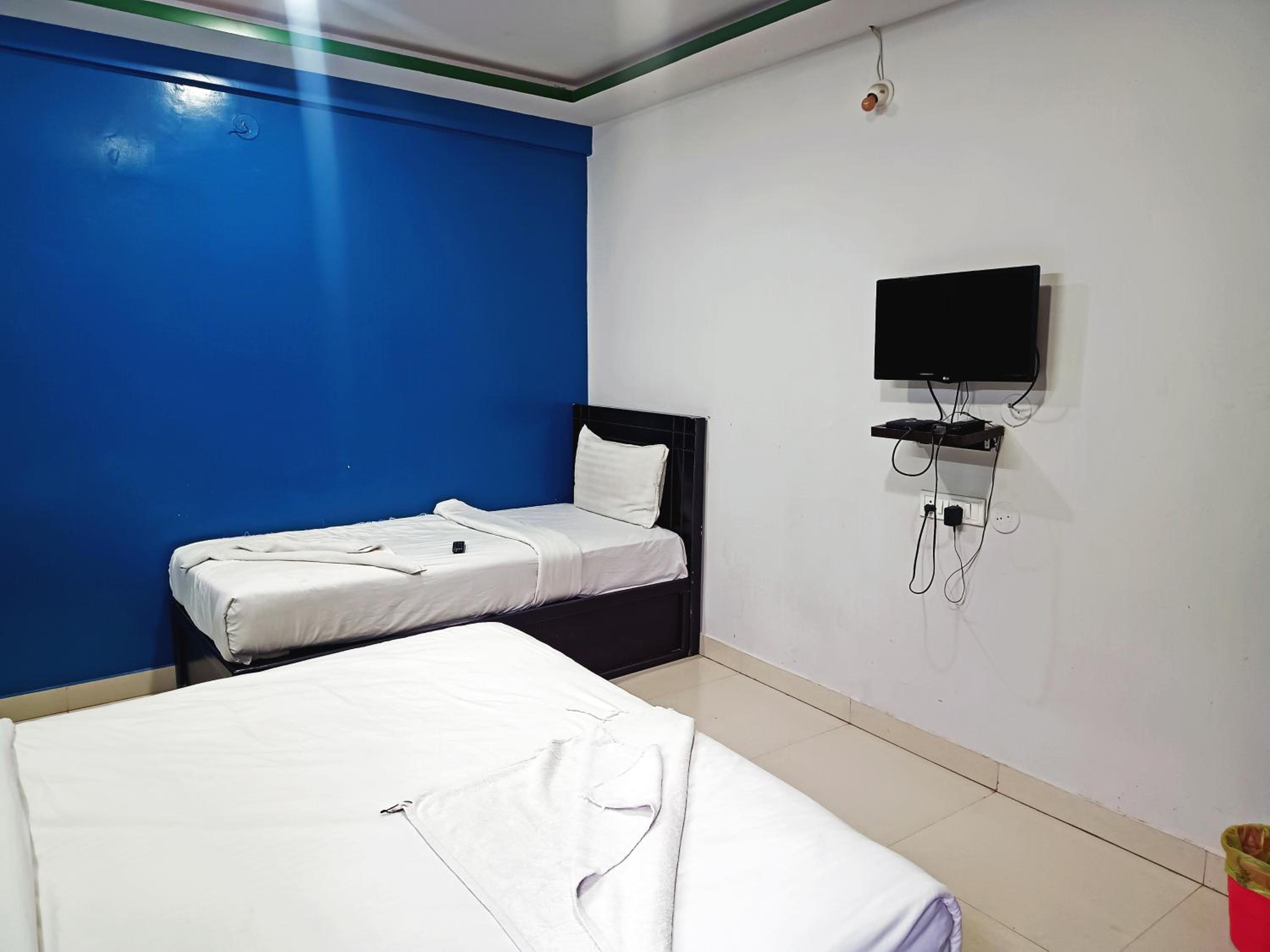 Deluxe Triple Room - Photo 4