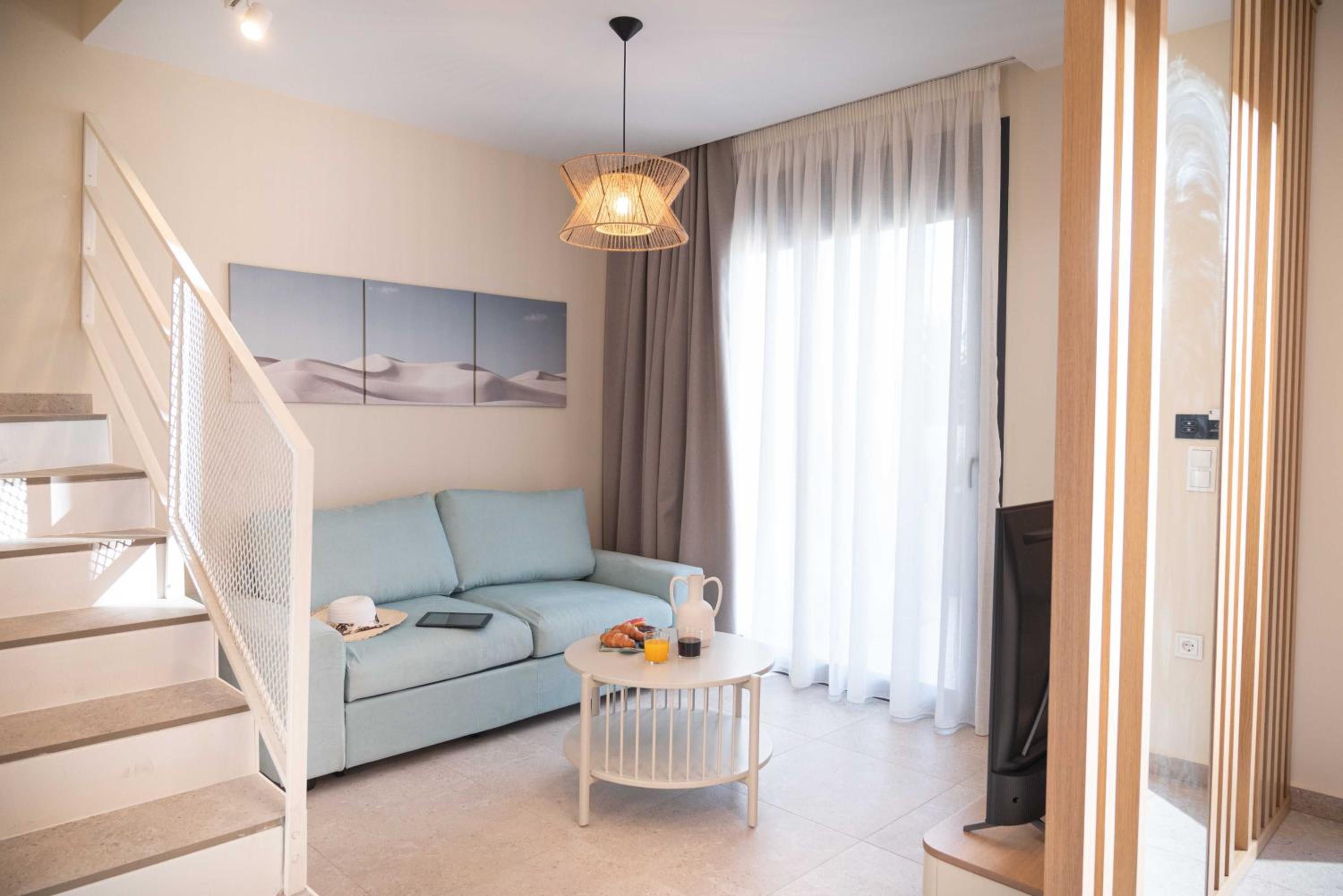 Epitome Suite - Photo 18