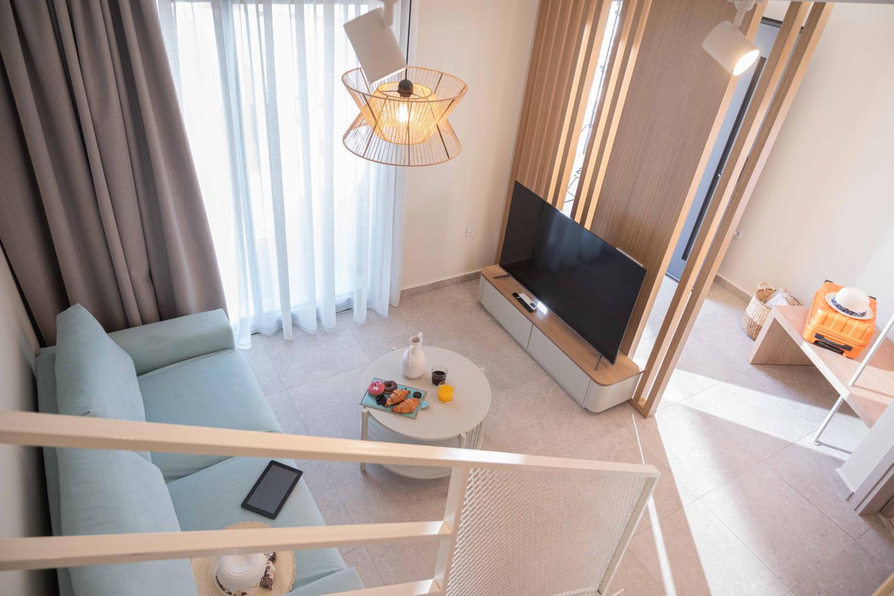 Epitome Suite - Photo 20