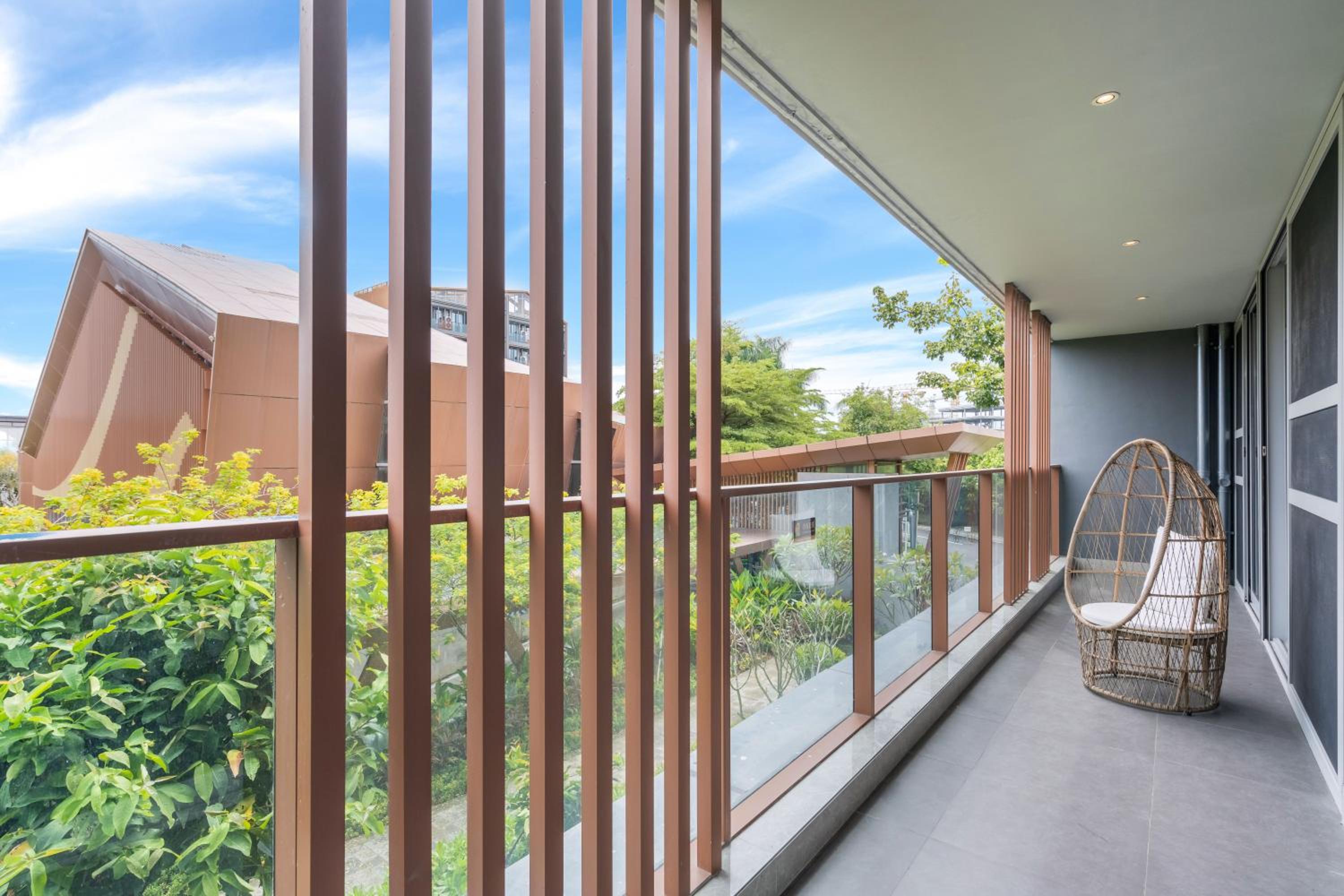 Three-Bedroom Suite with Garden View - Photo 10