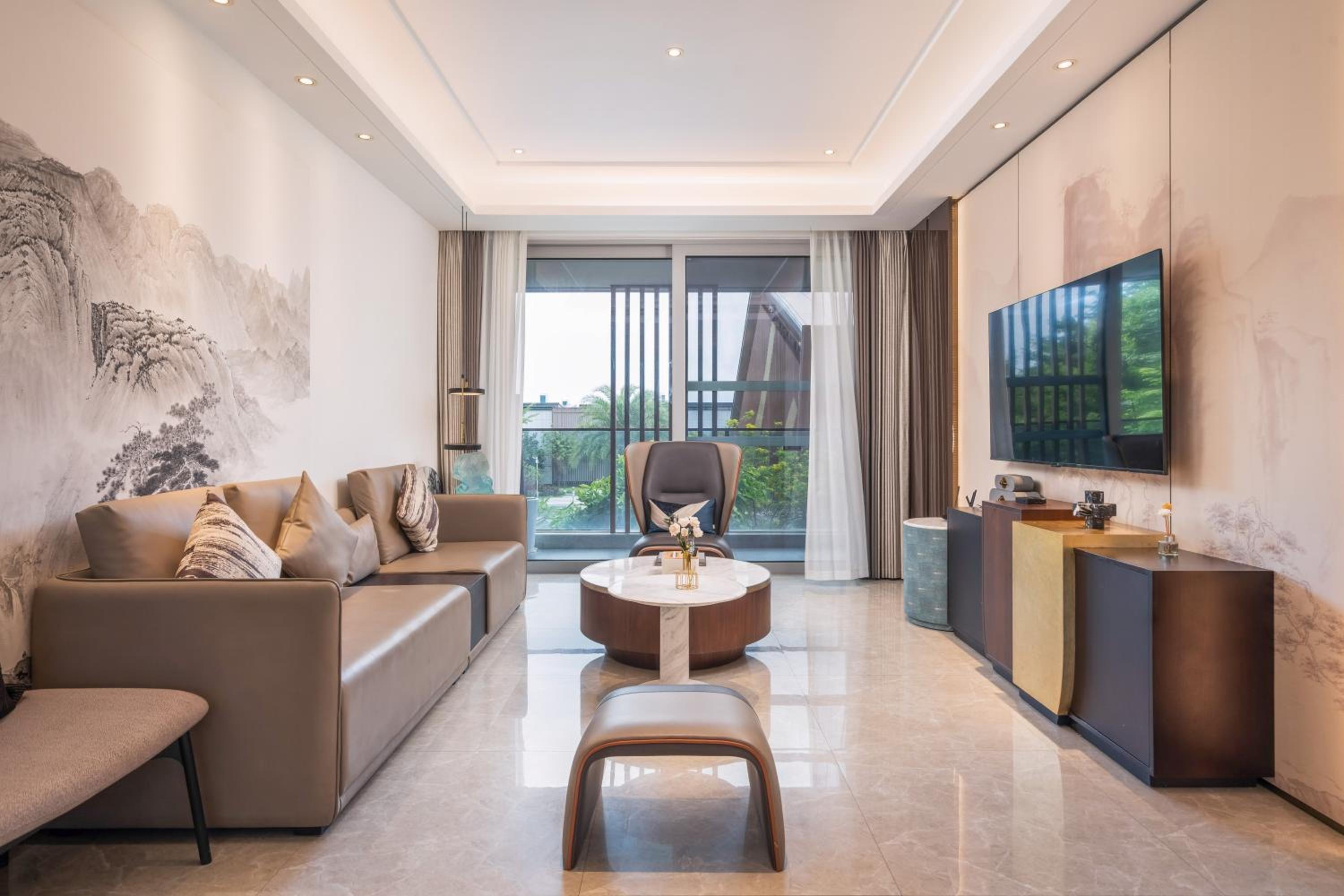 Three-Bedroom Suite with Garden View - Photo 3