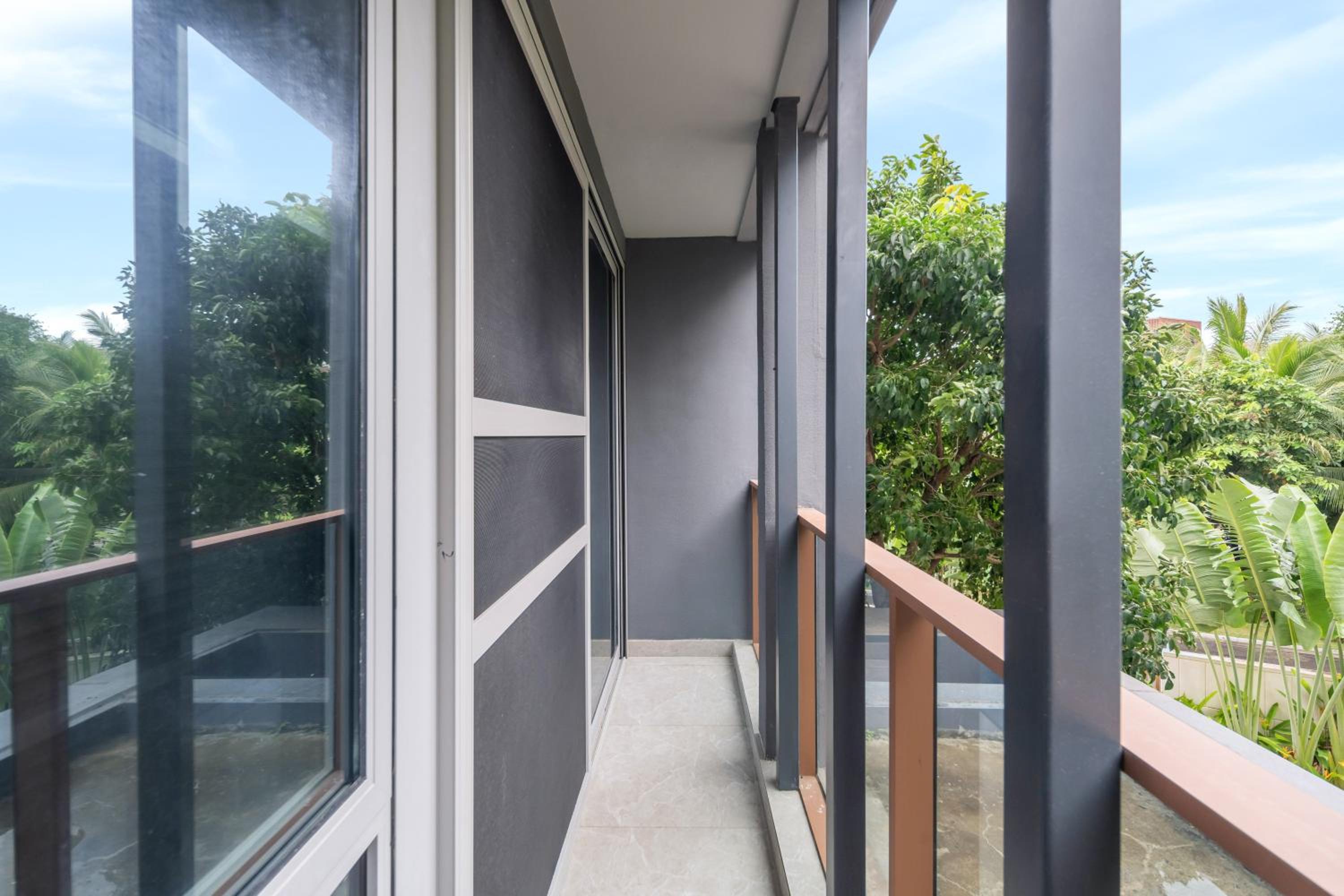 Three-Bedroom Suite with Garden View - Photo 16