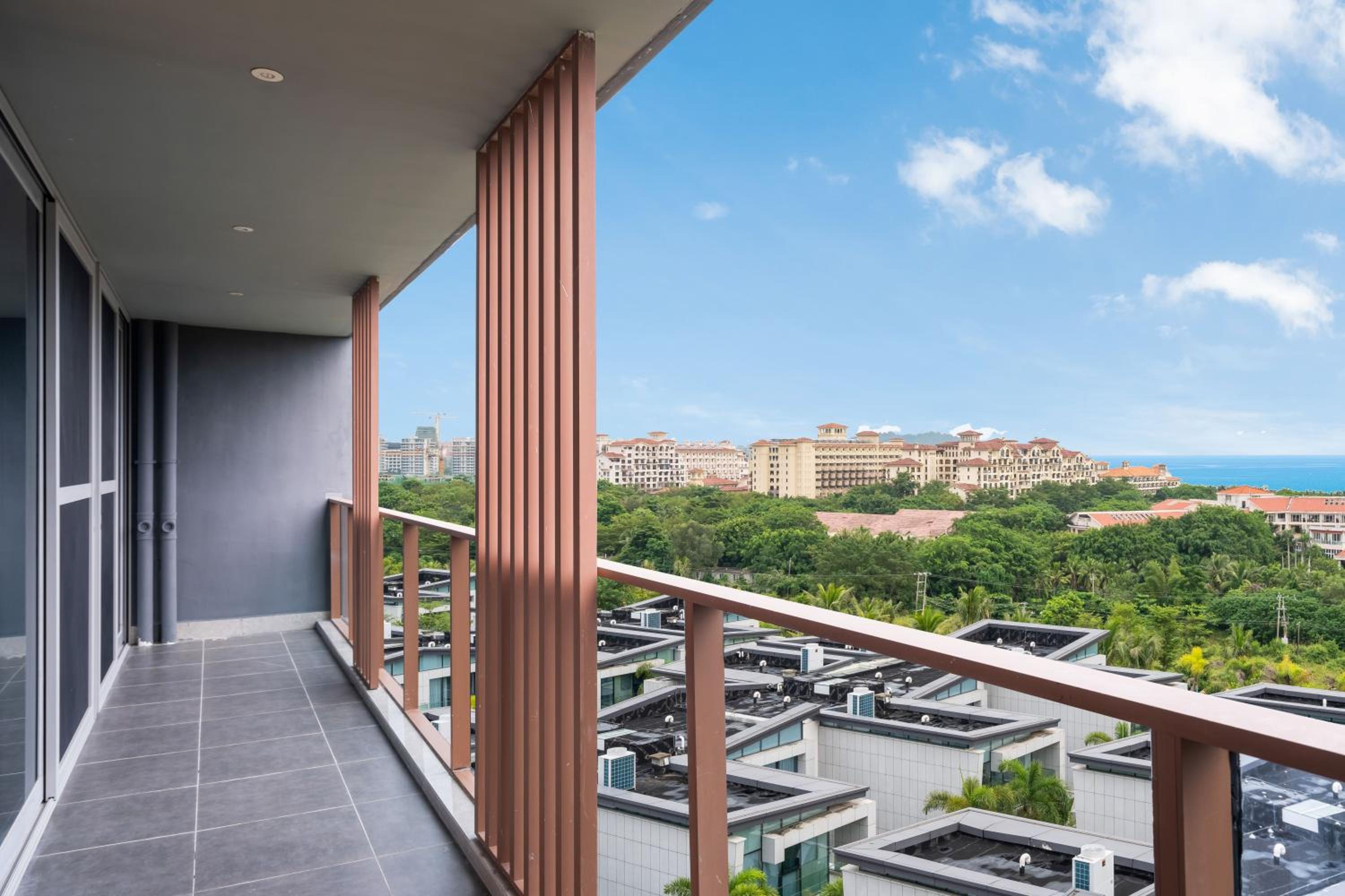 Three-Bedroom Suite with Ocean View - Photo 11