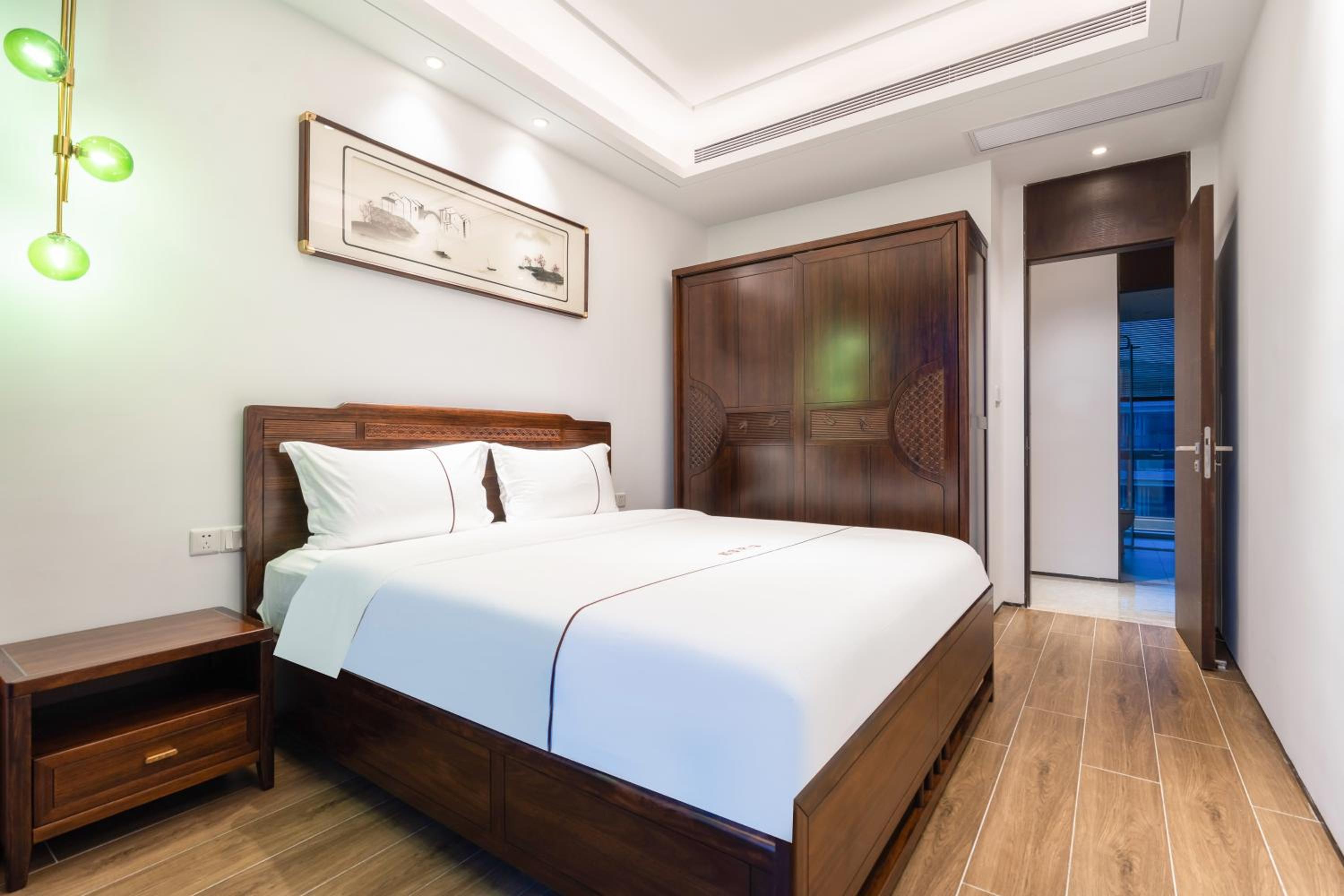 Three-Bedroom Suite with Ocean View - Photo 2