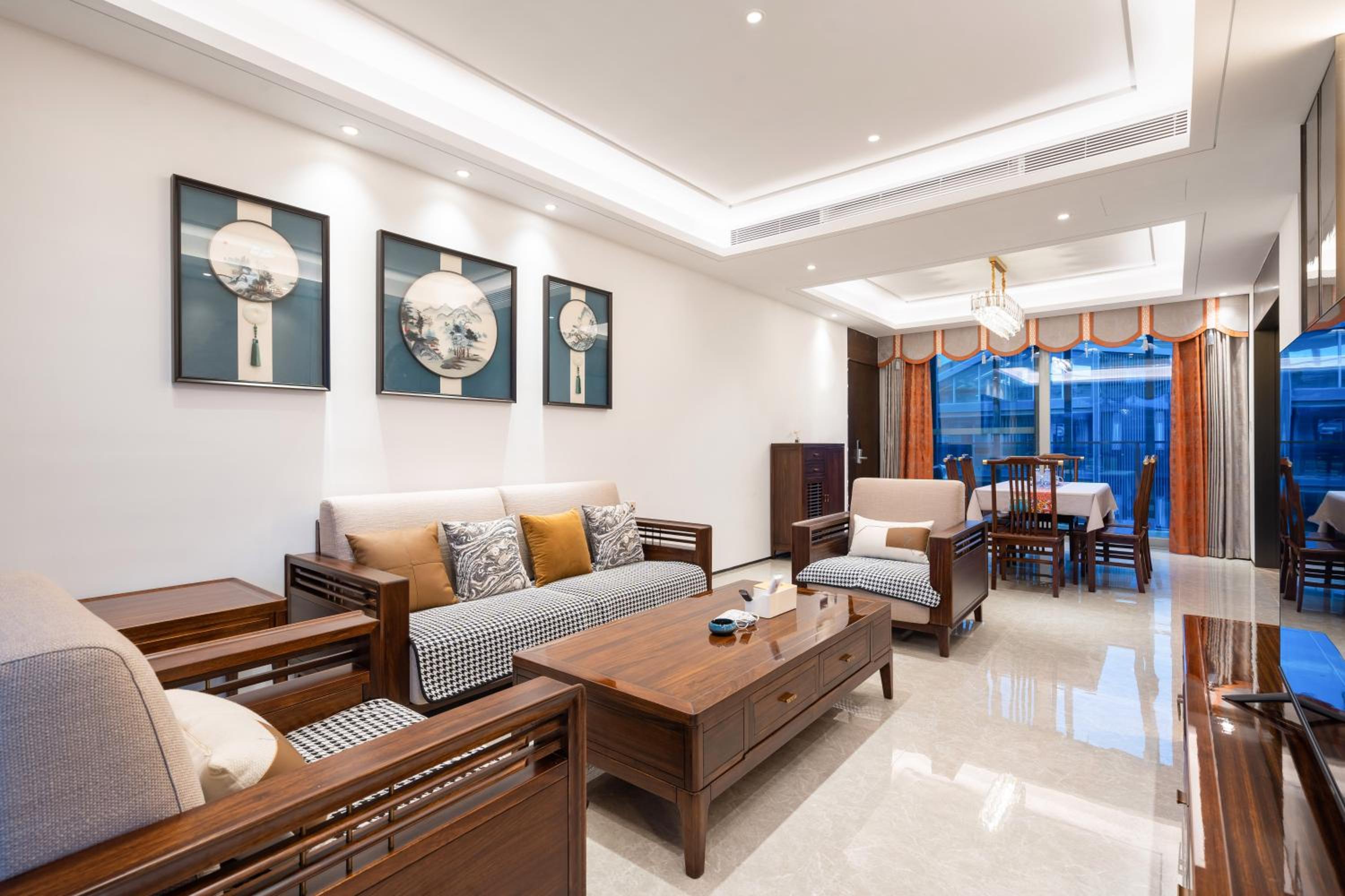 Three-Bedroom Suite with Ocean View - Photo 3