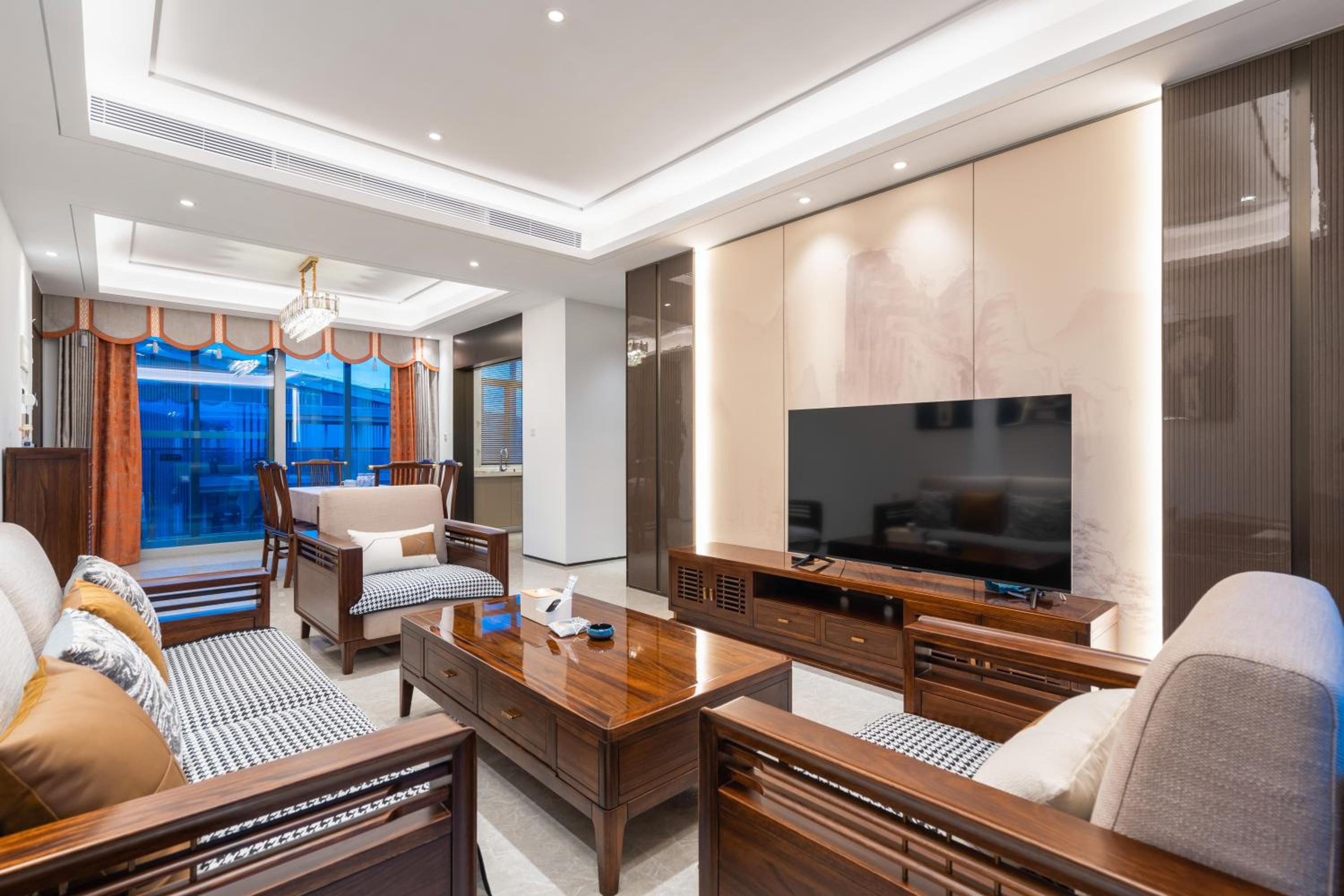 Three-Bedroom Suite with Ocean View - Photo 6