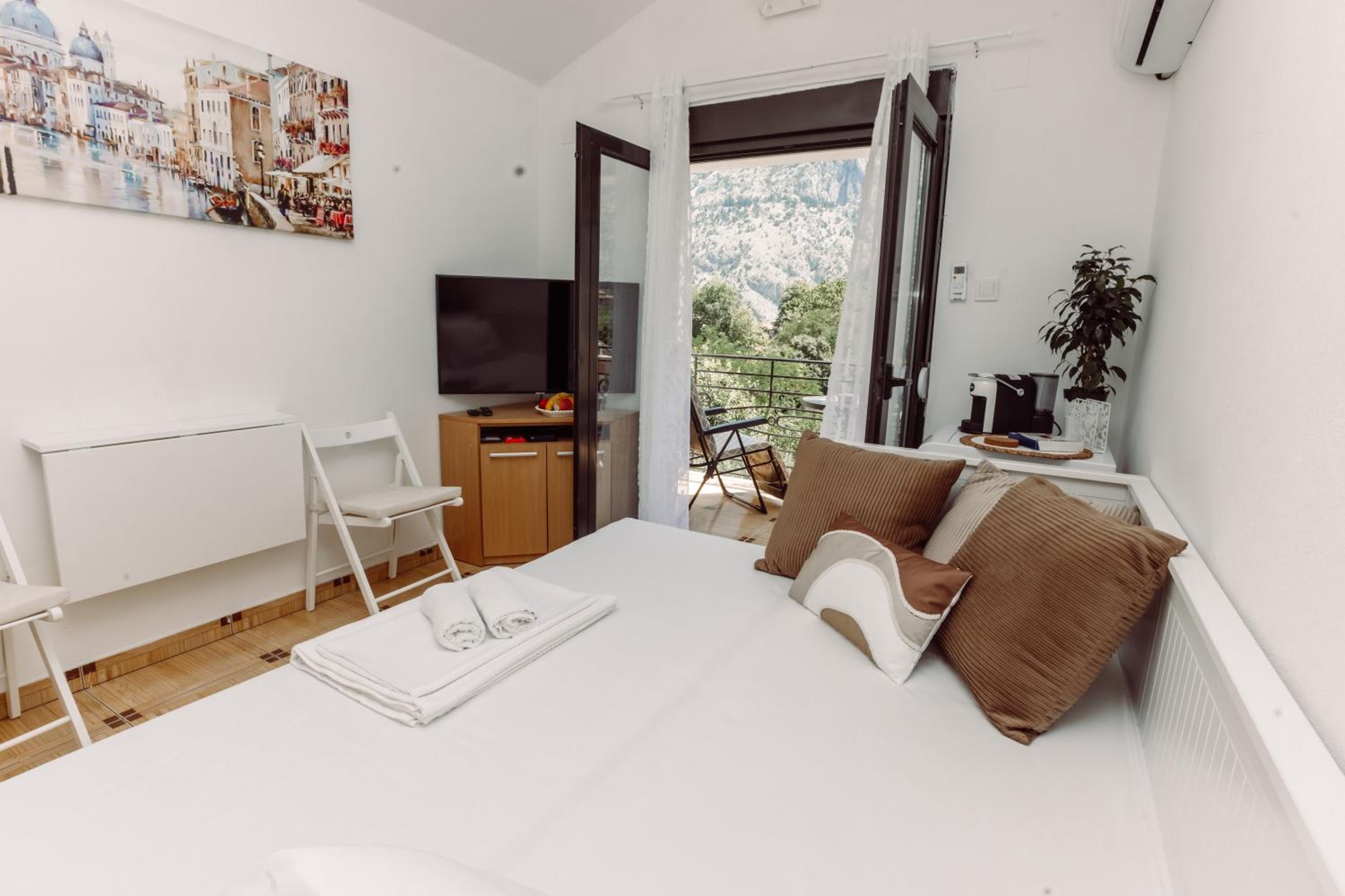 Studio with Sea View