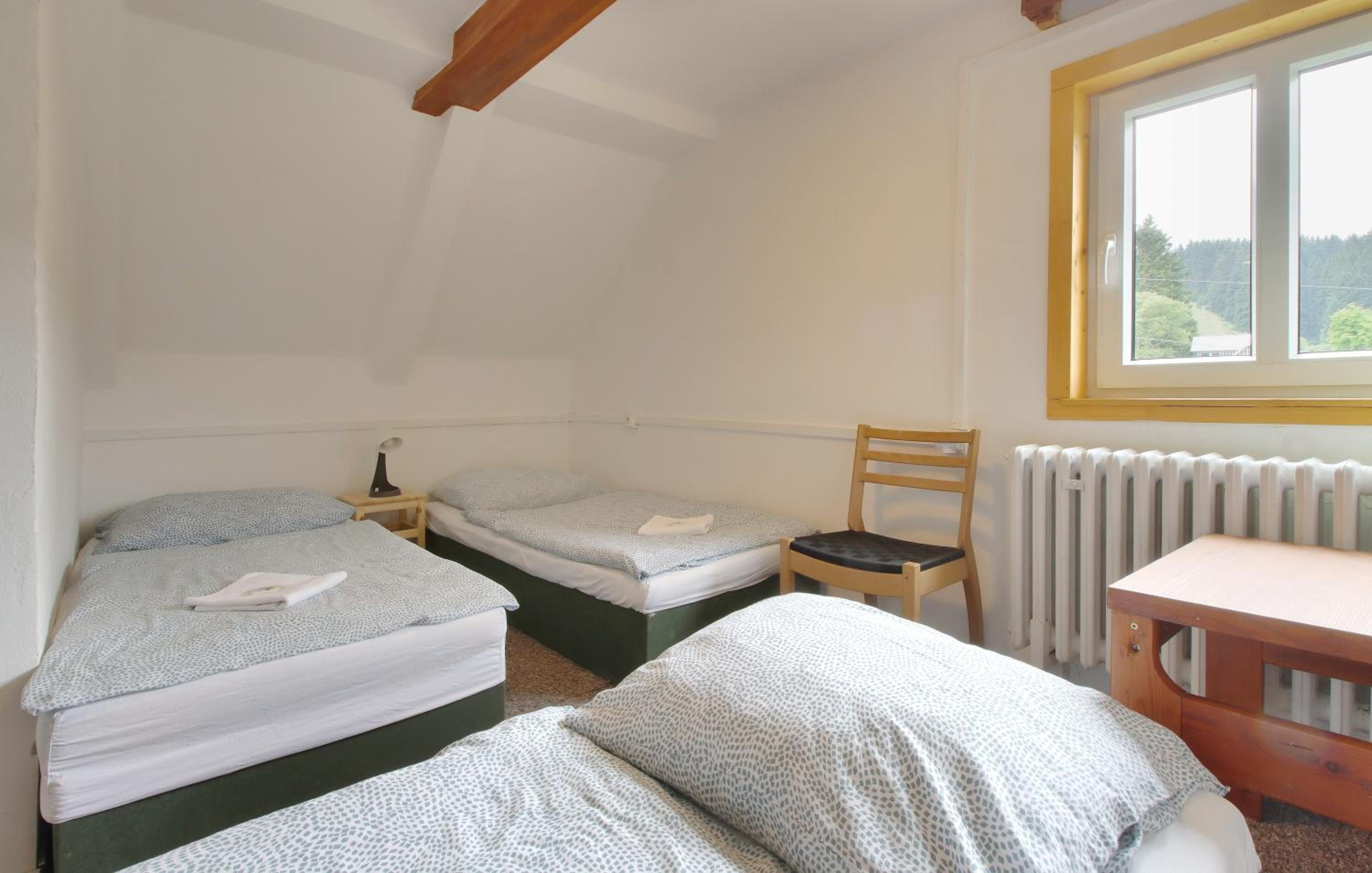 Economy Triple Room - Photo 2