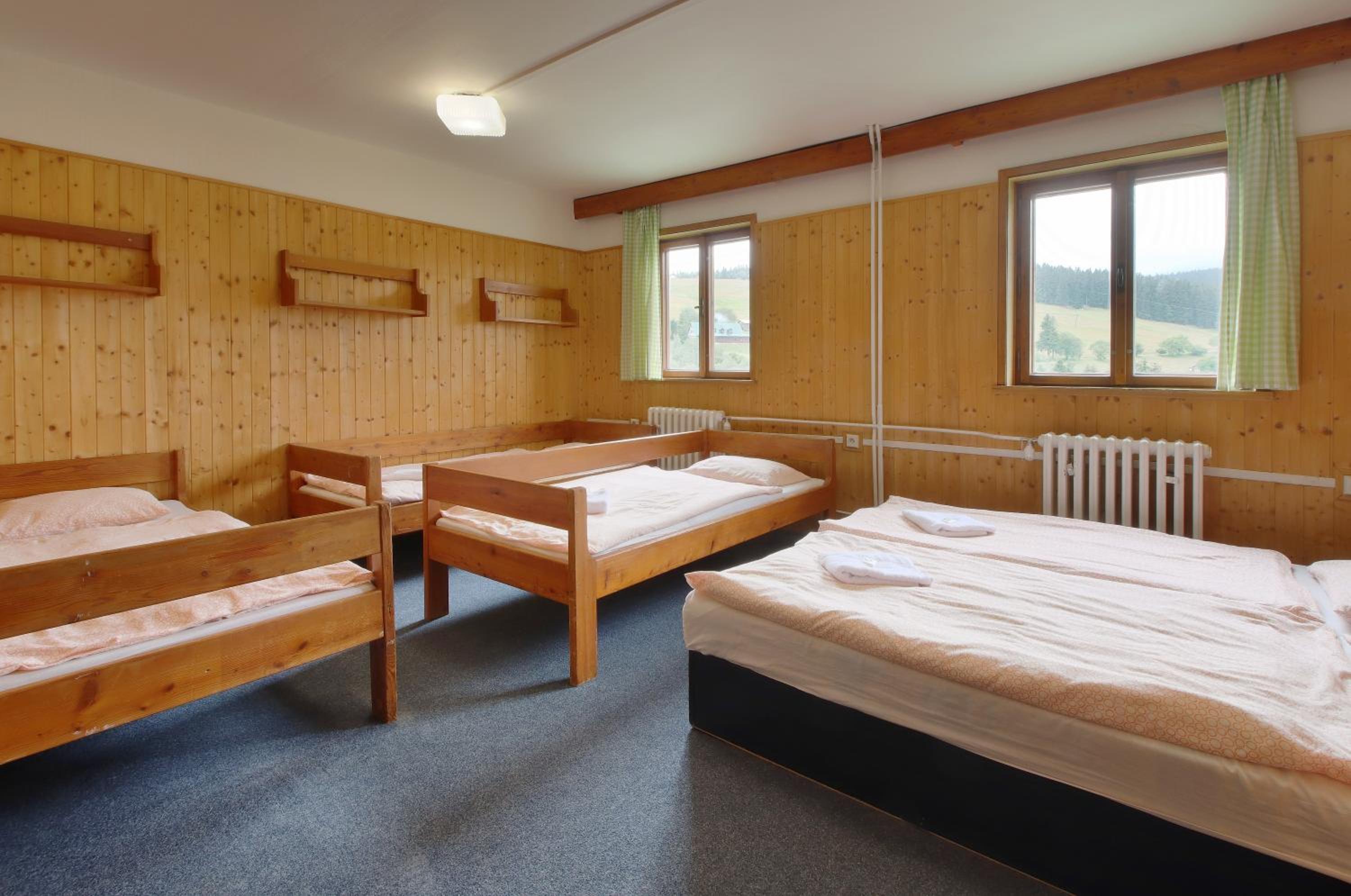 Economy Quintuple Room - Photo 1