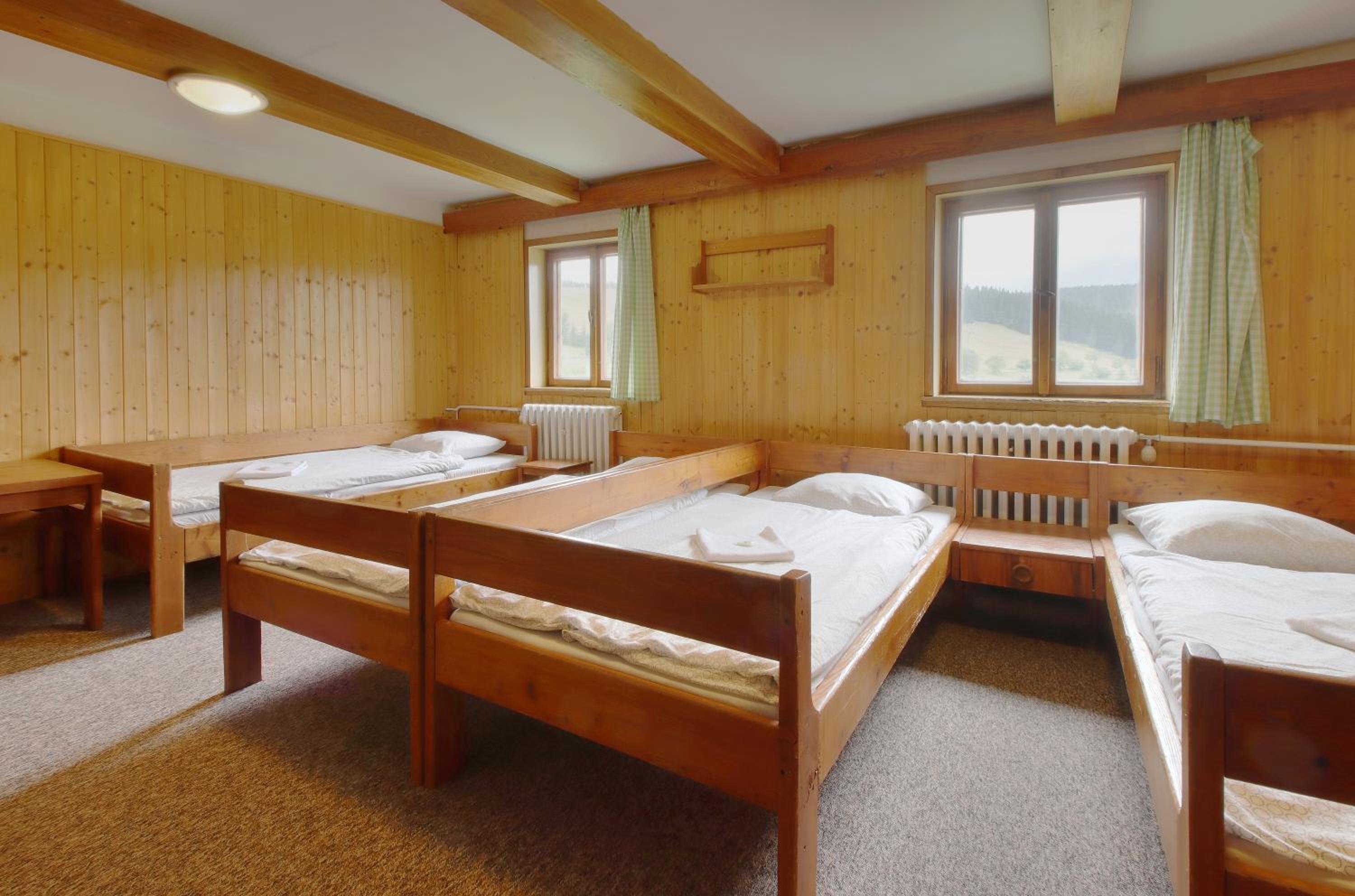 Economy Quadruple Room - Photo 2