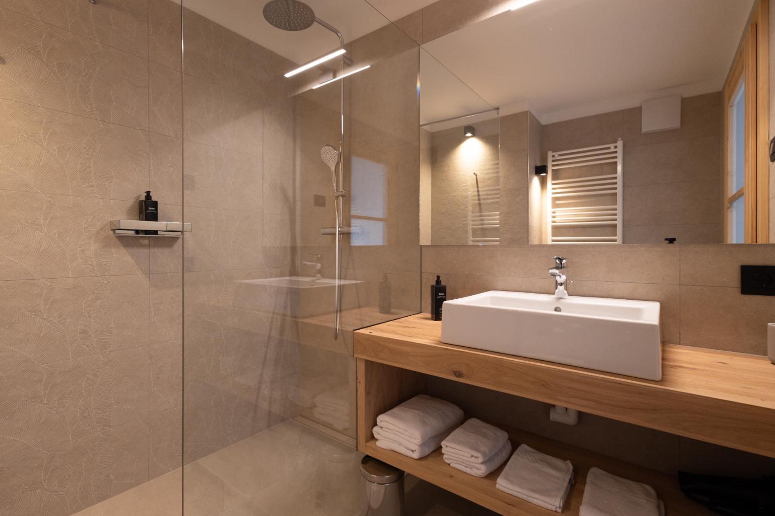 Superior Double Room - Photo 9