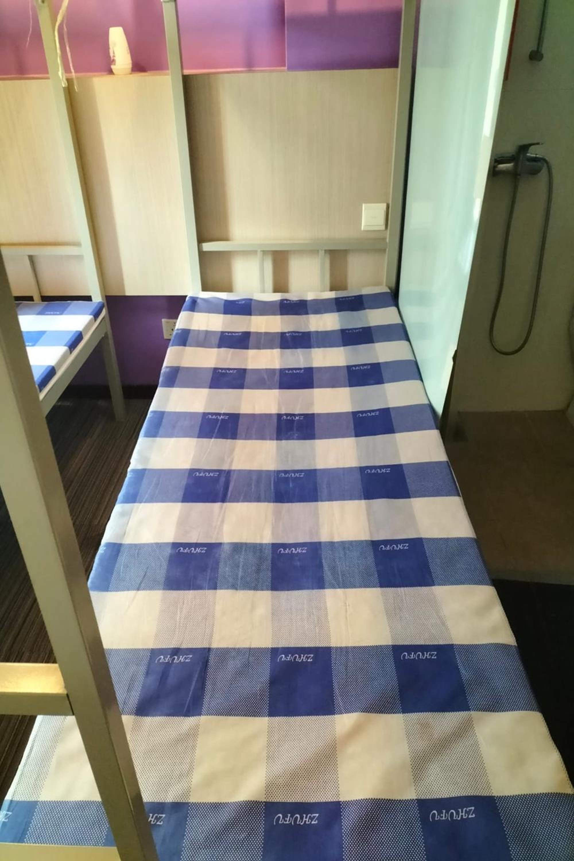 Bed In 4-Bed Mixed Dormitory Room photo 3