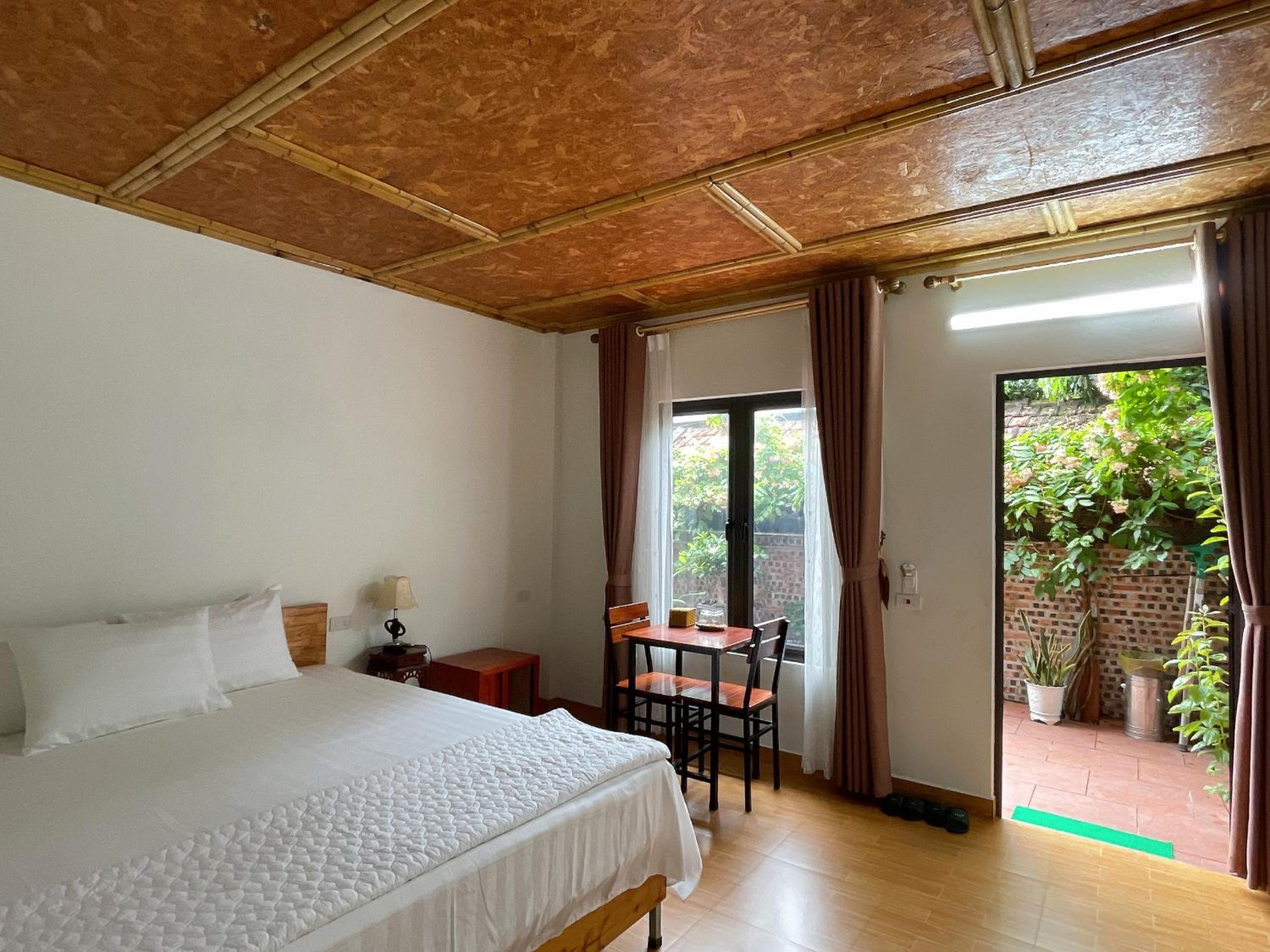 Standard King Room - Photo 7