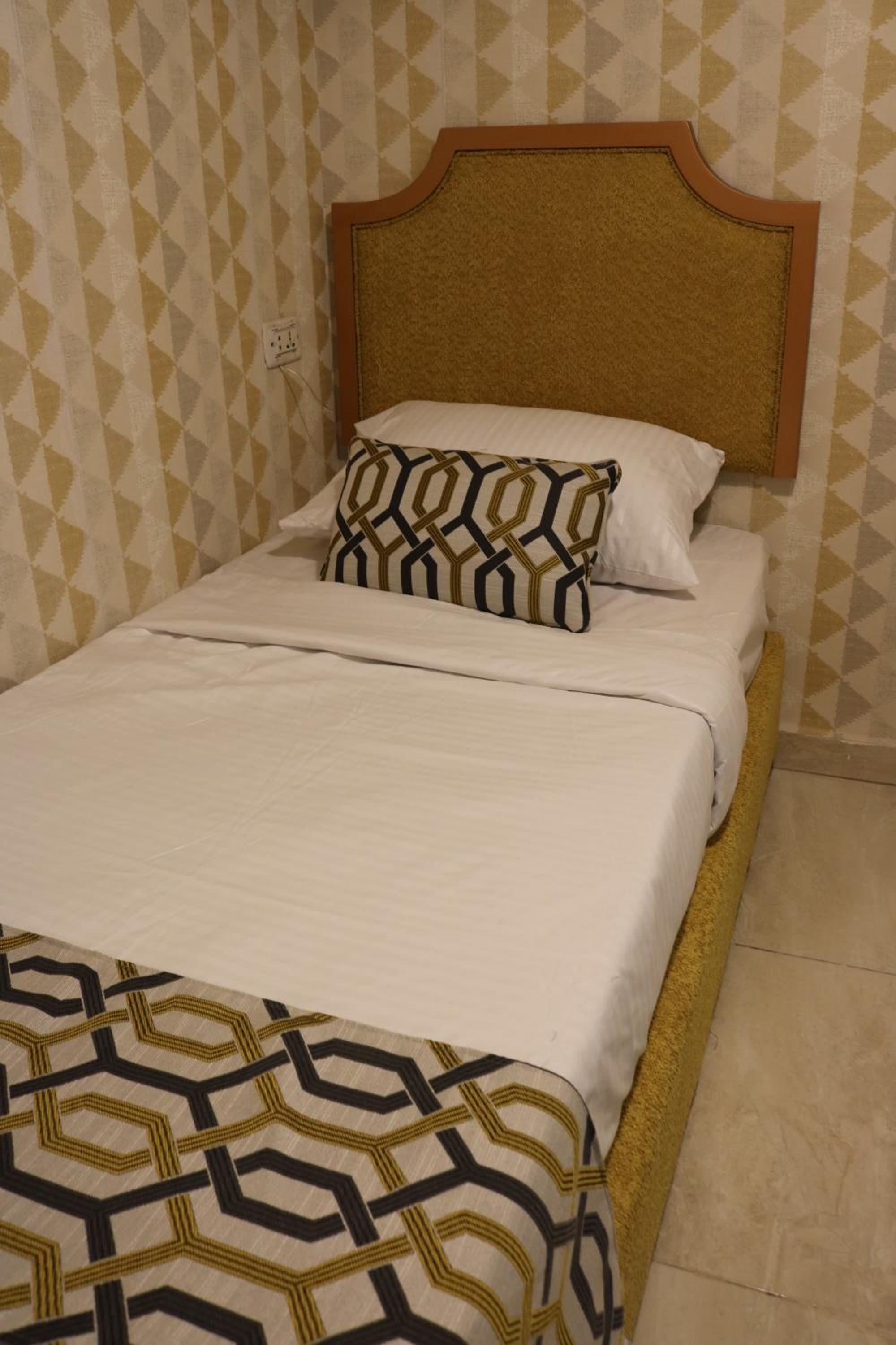 Deluxe Single Room