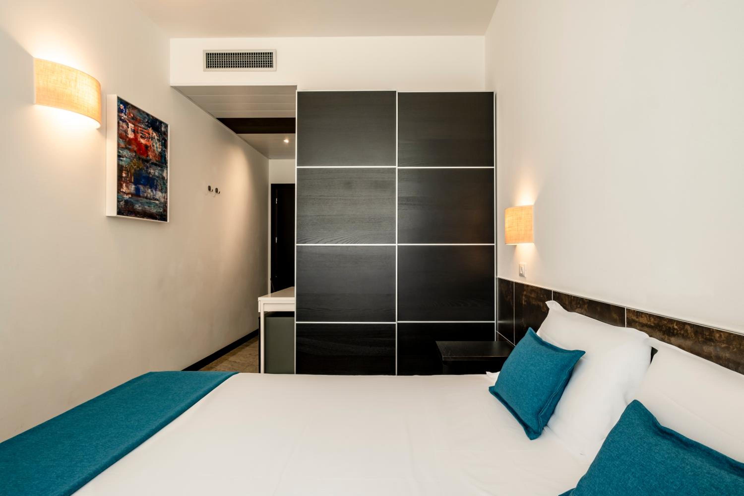 Economy Double Room - Photo 5