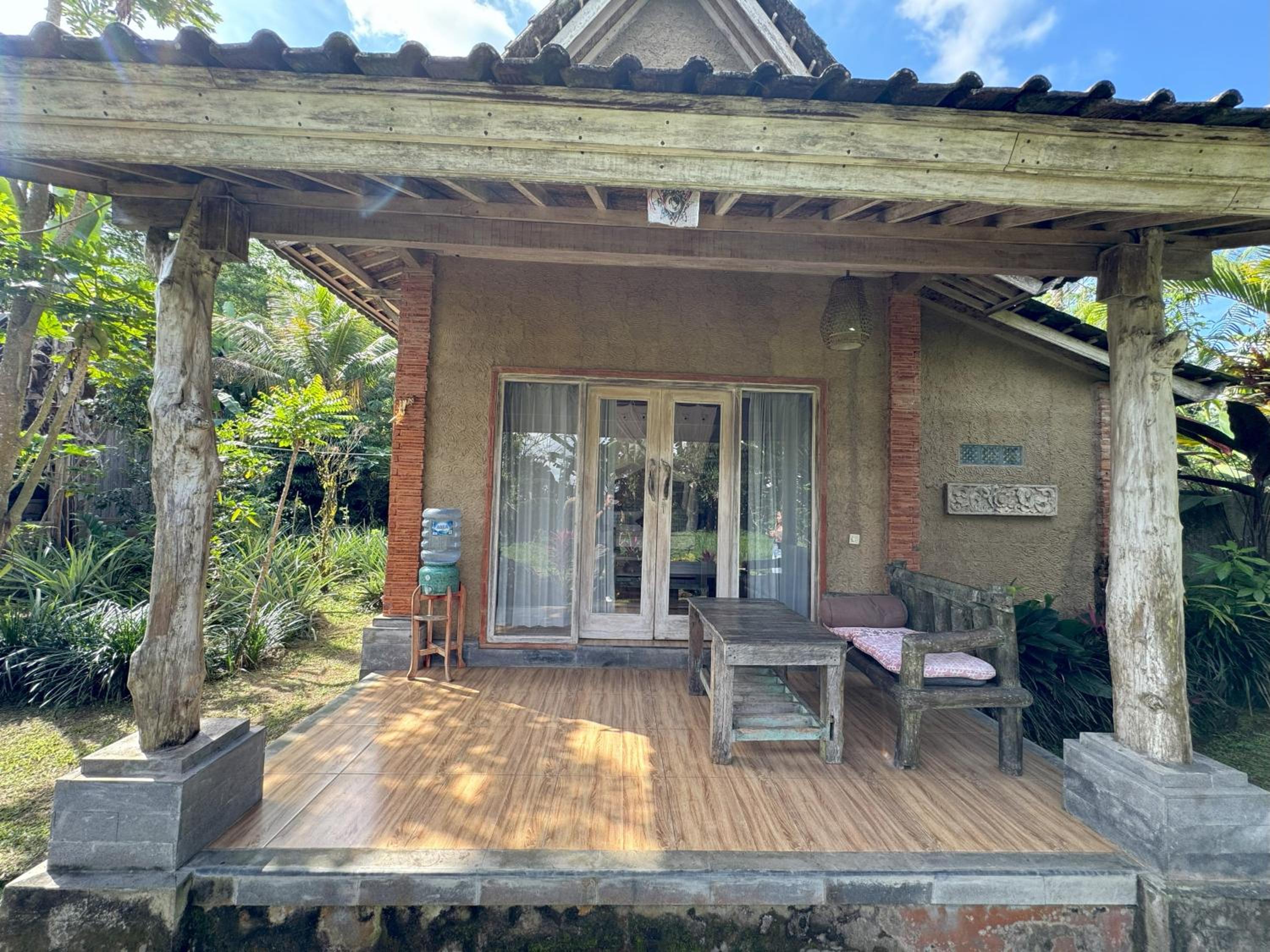Bungalow photo 2
