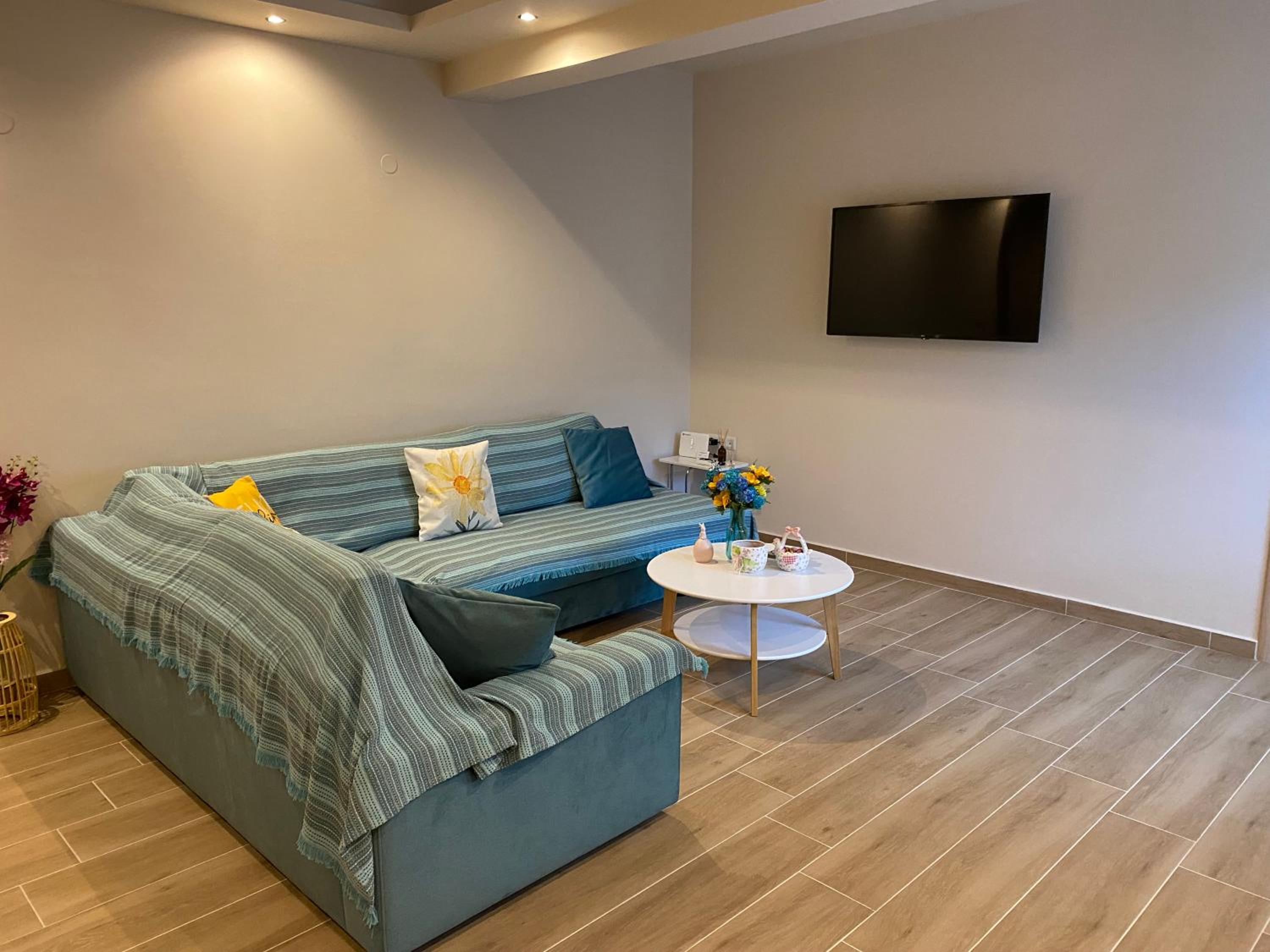 Two-Bedroom Apartment with Garden View