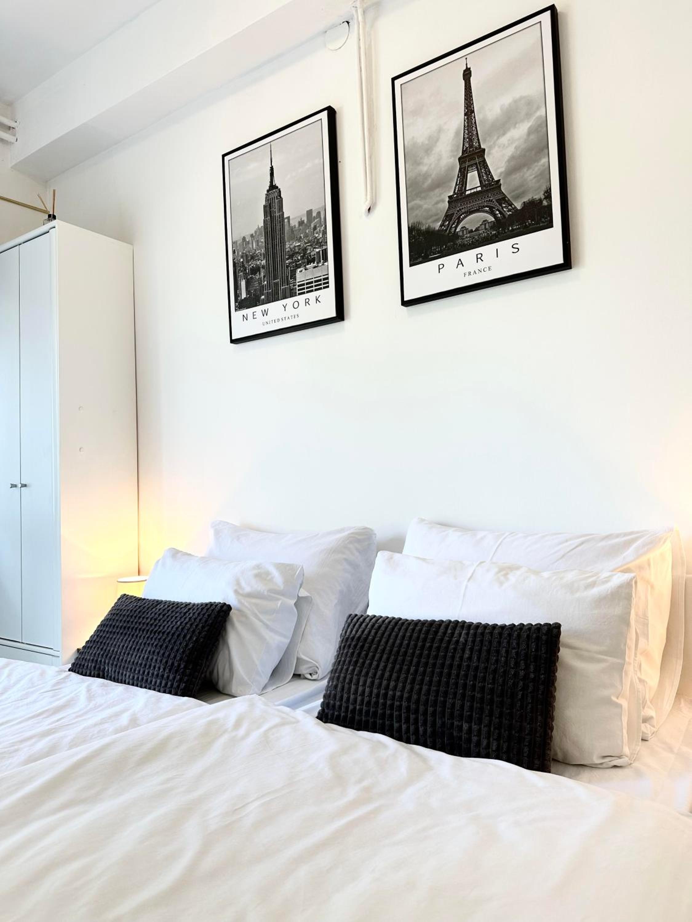 One-Bedroom Apartment - Photo 15