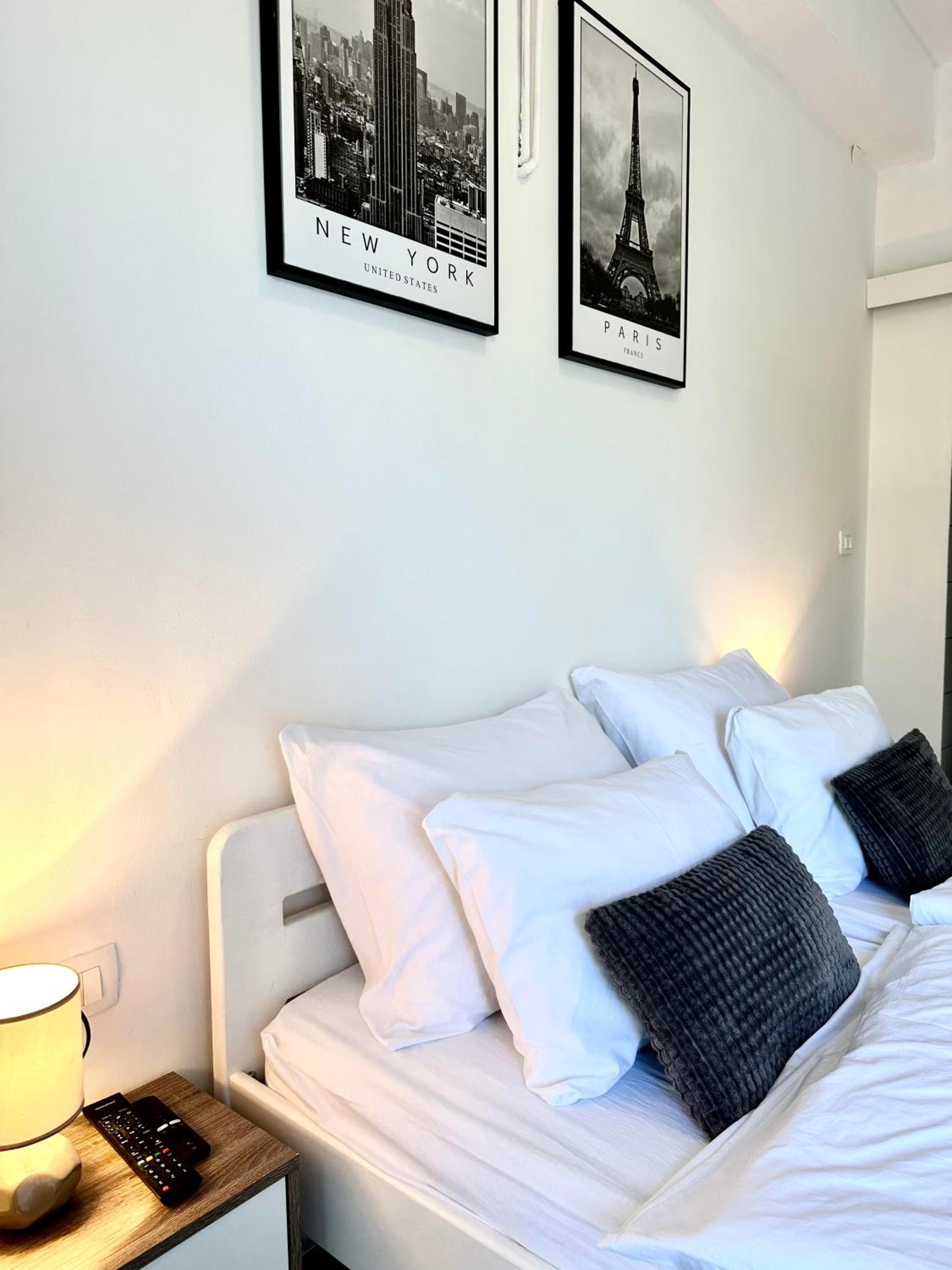 One-Bedroom Apartment - Photo 16