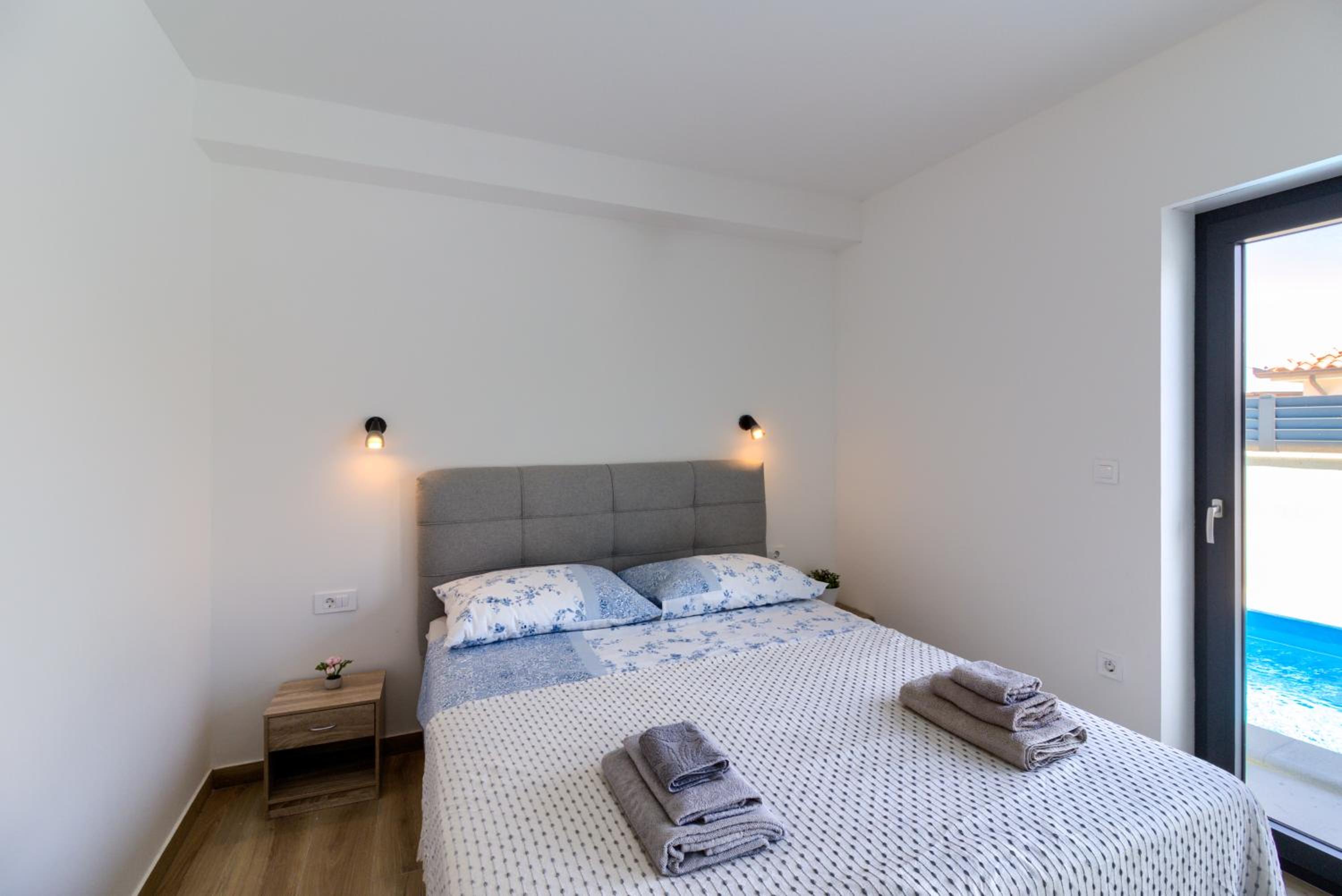 Three-Bedroom Villa photo 2