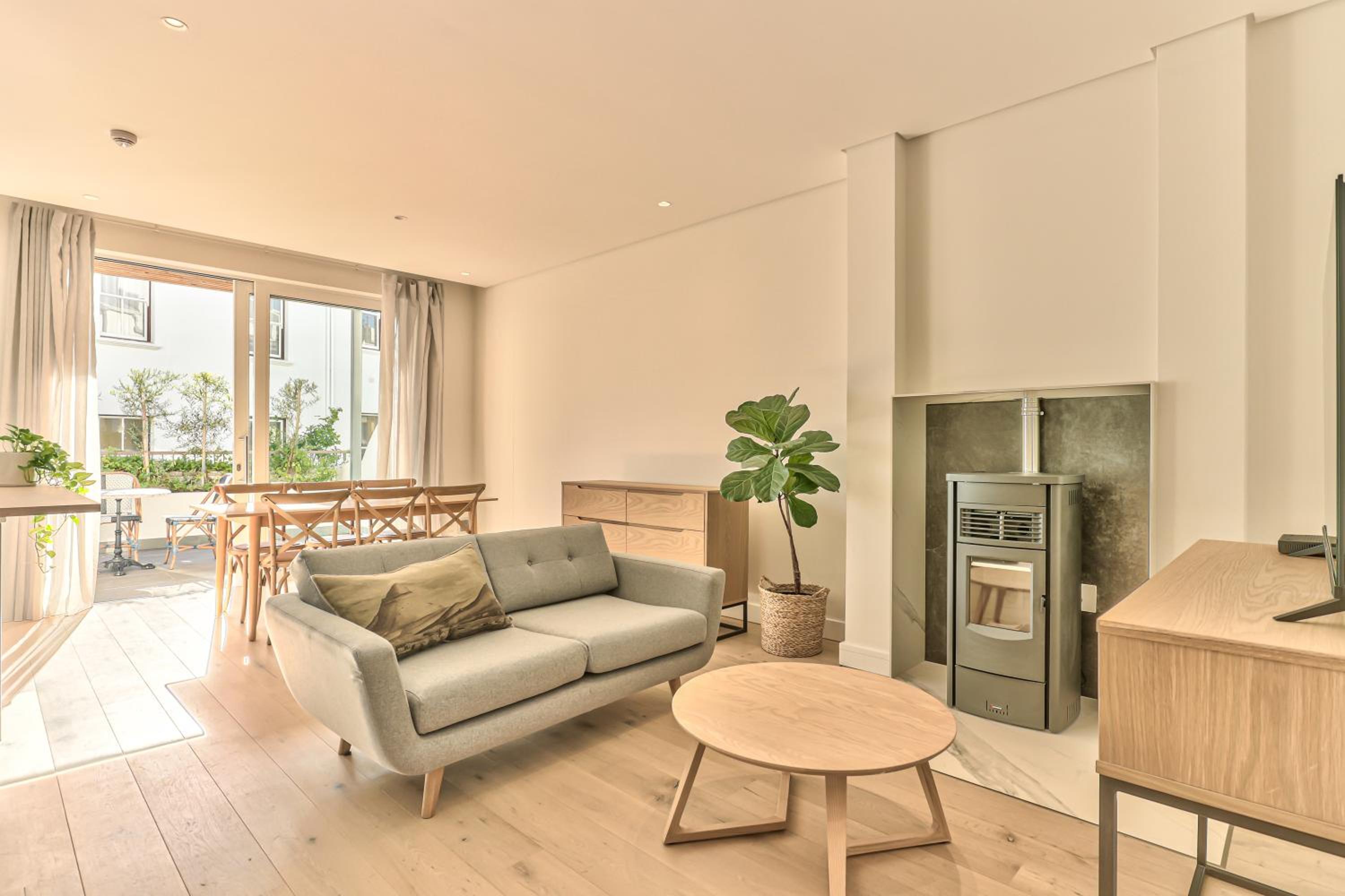 Two-Bedroom Apartment With Mountain View