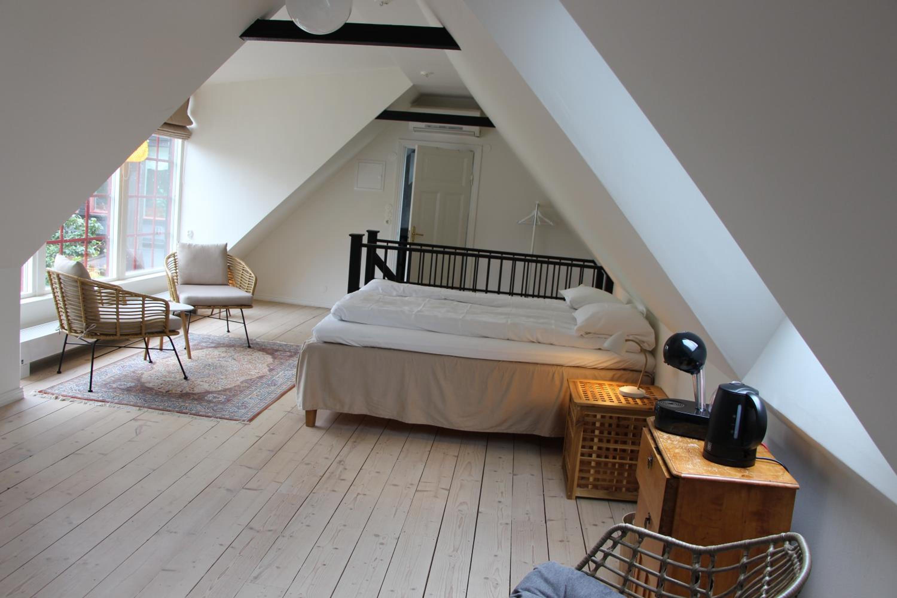 Deluxe Quadruple Room - Photo 11
