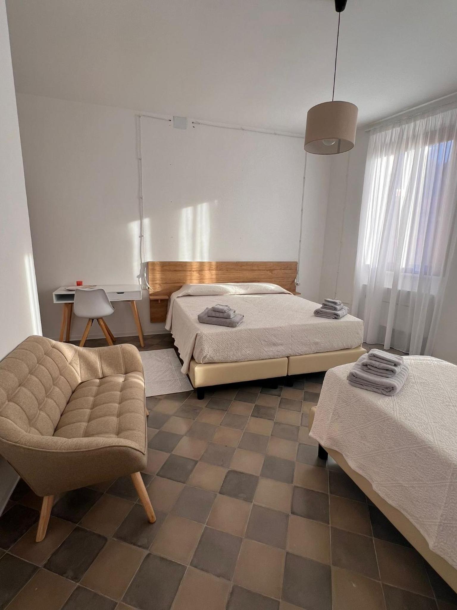 Quadruple Room with Private Bathroom photo 1