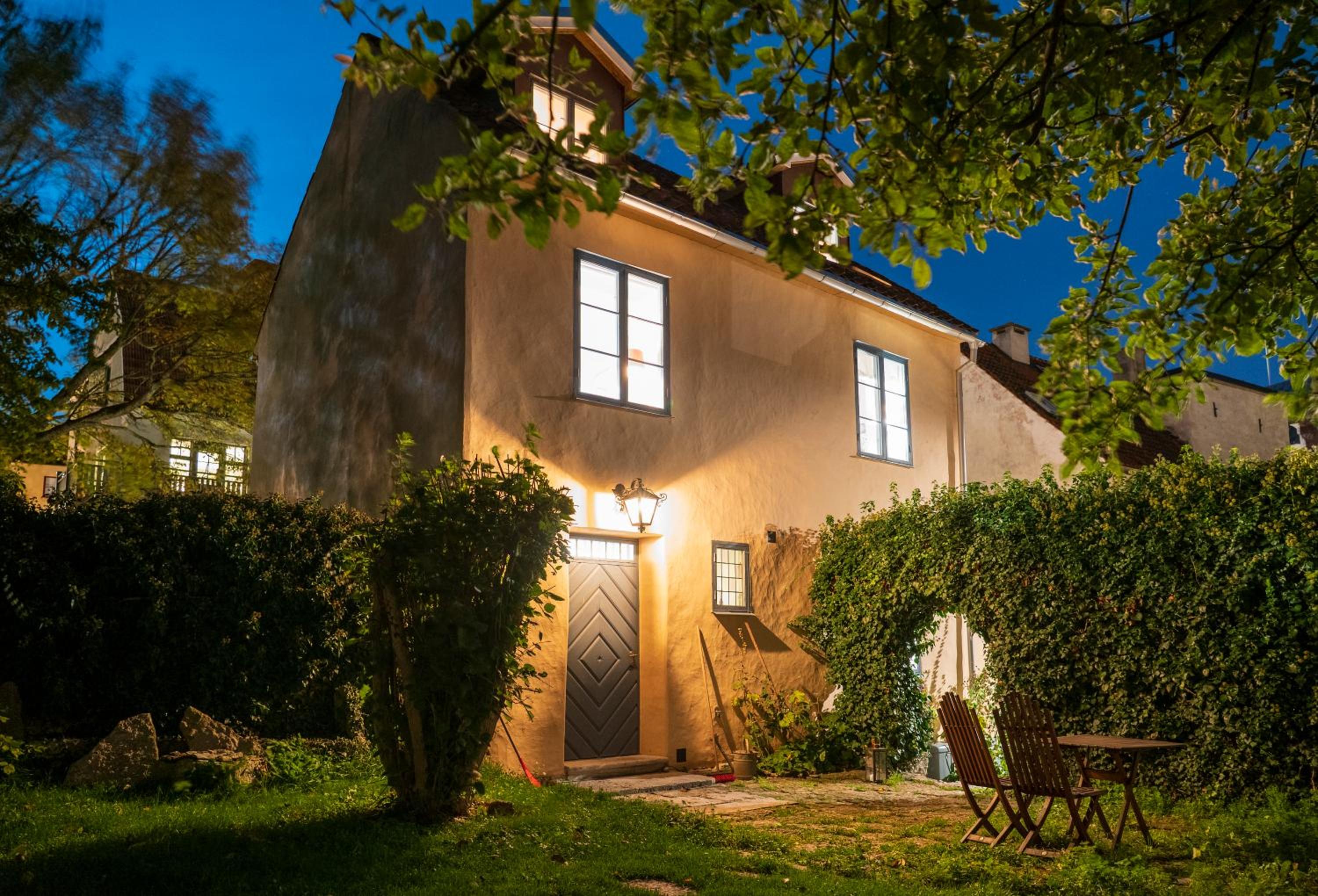 Villa photo 1
