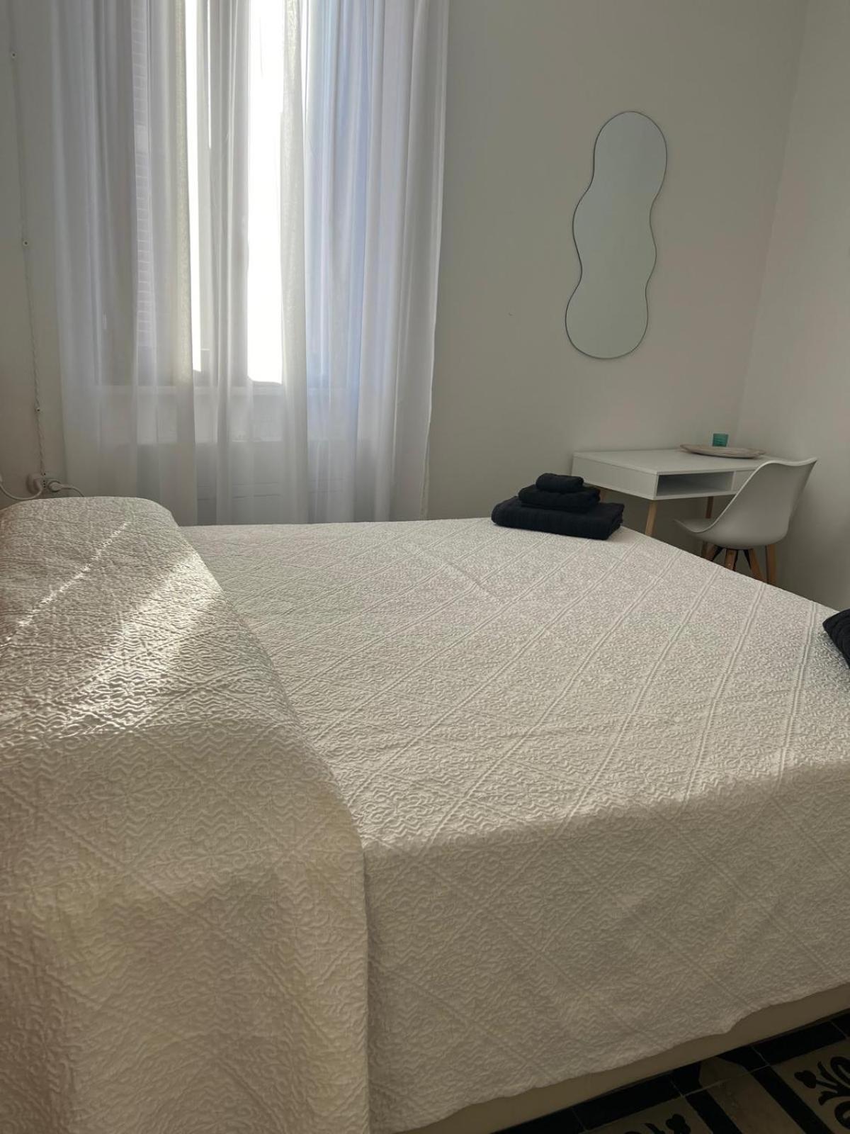 Double Room with Private Bathroom photo 3