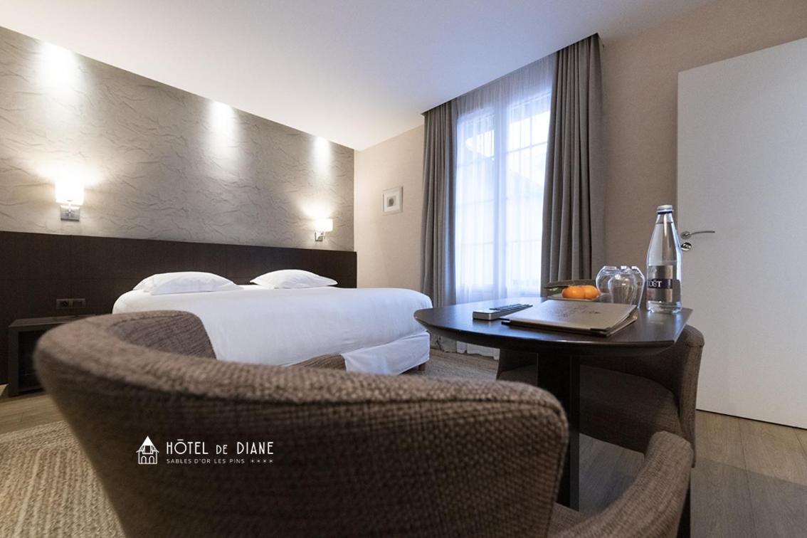 Premium Double Room - Photo 7