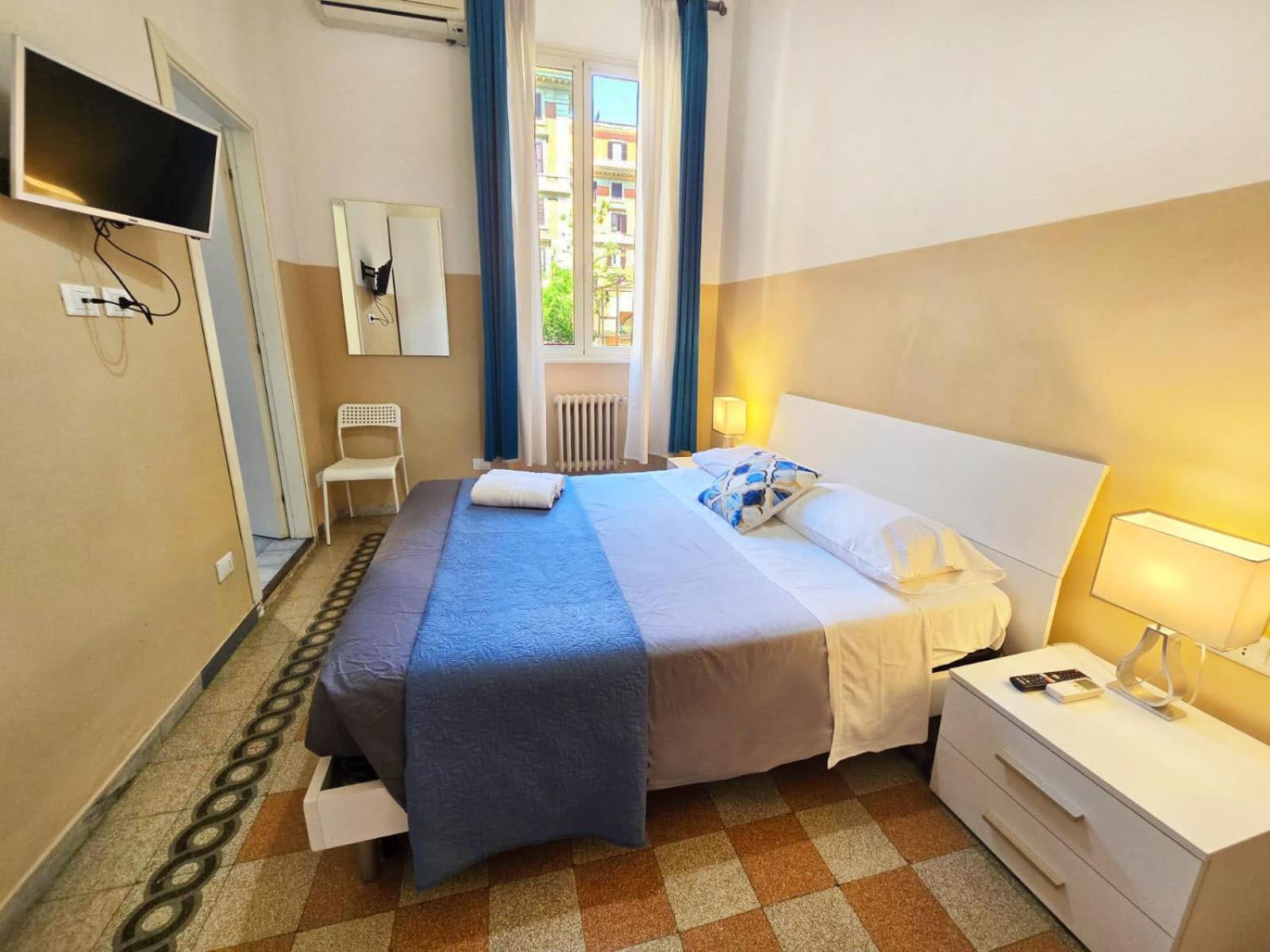 Small Double Room photo 2