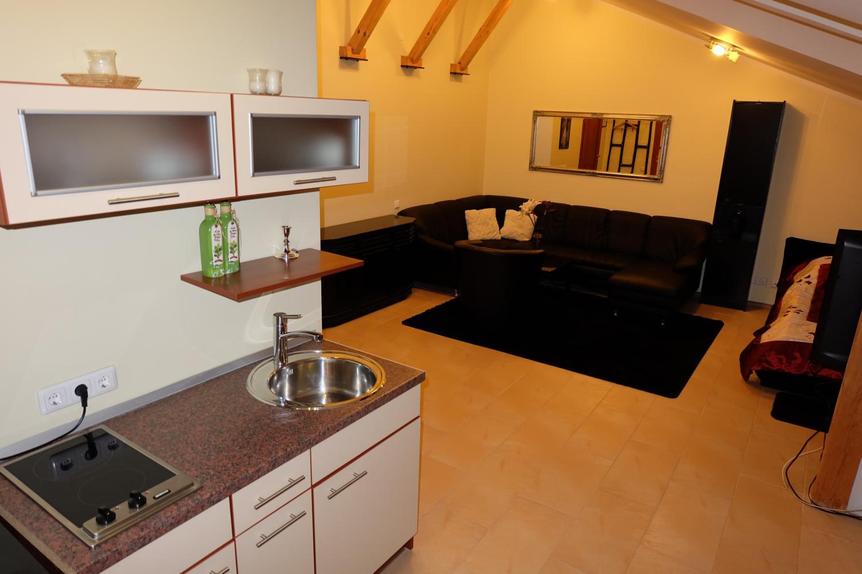 Deluxe Triple Room - Photo 5