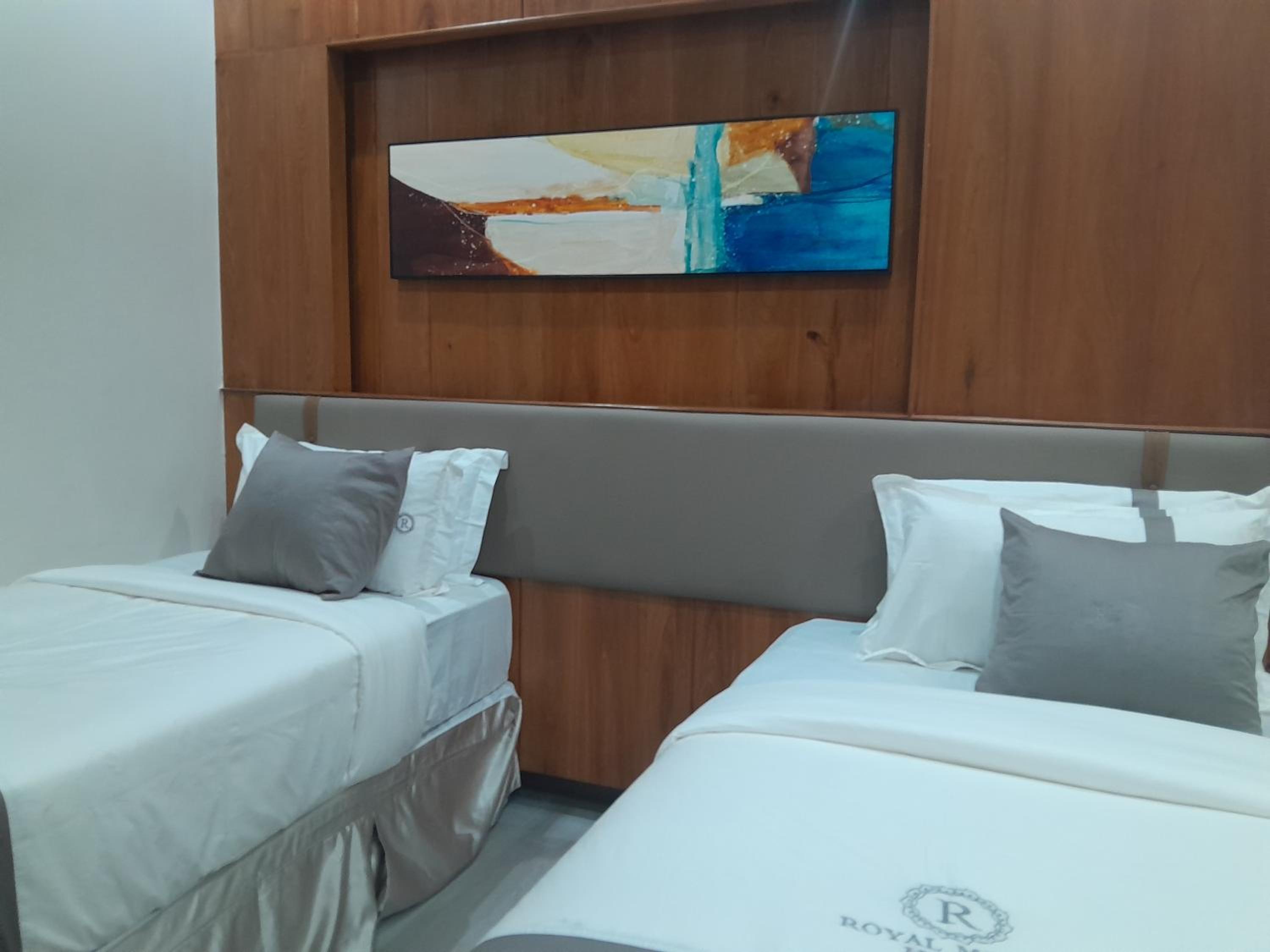 Standard Twin Room