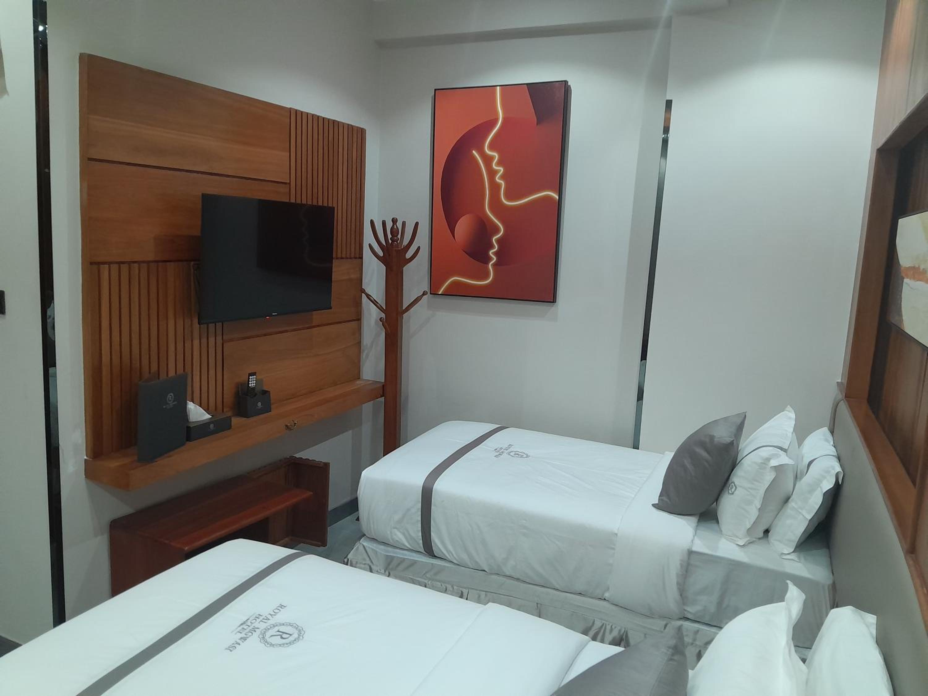 Standard Twin Room