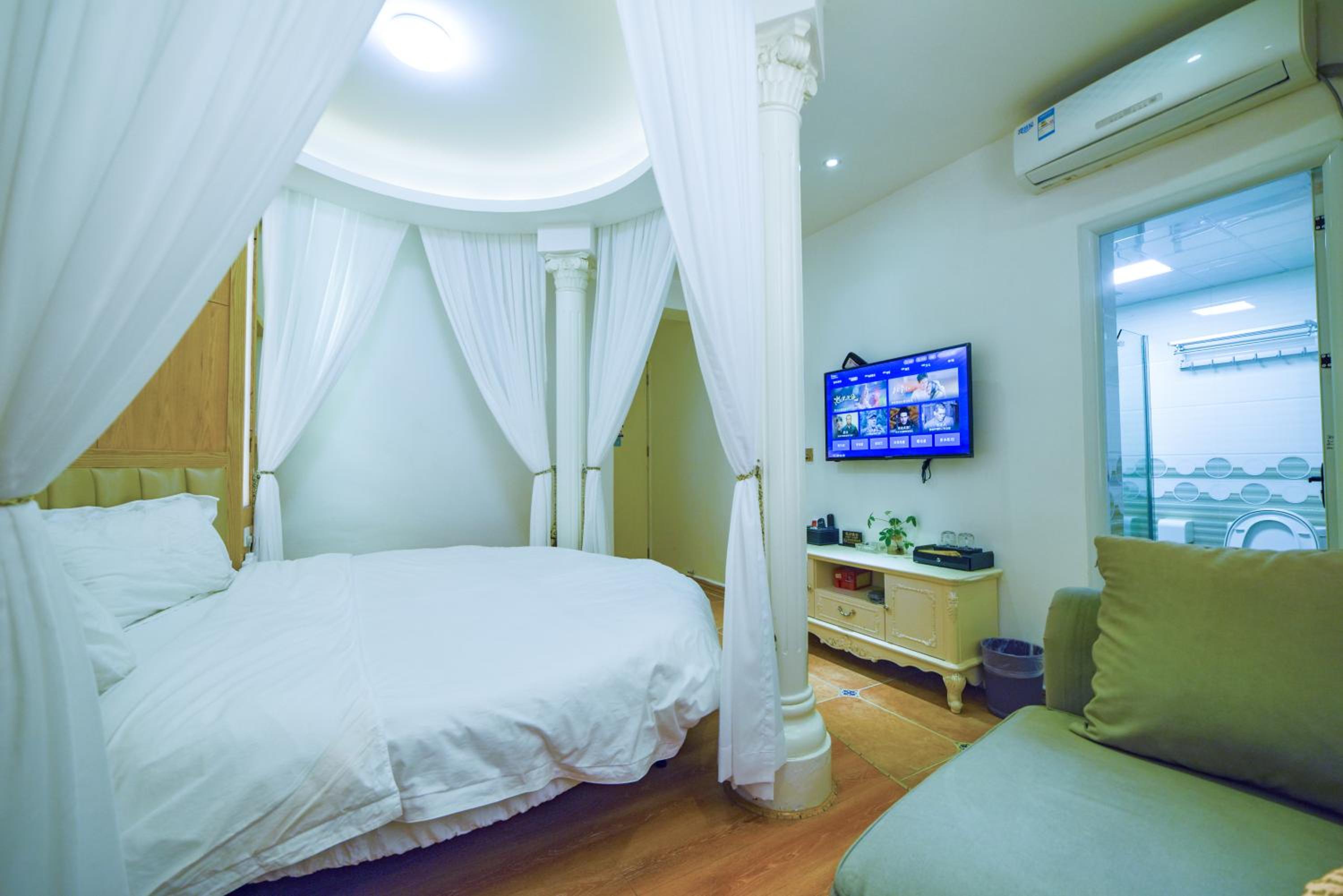 Superior Queen Room