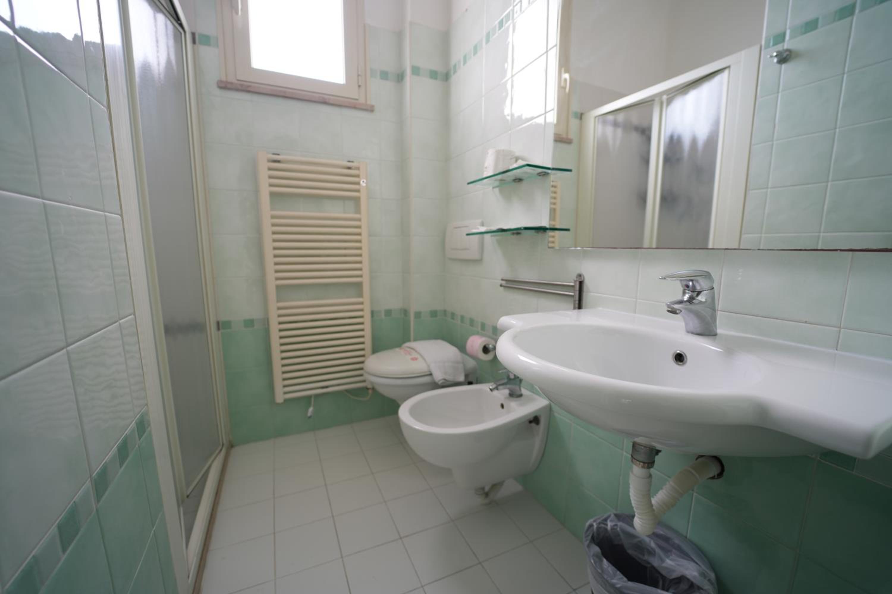 One-Bedroom Apartment with Balcony (5 Adults) - Photo 16